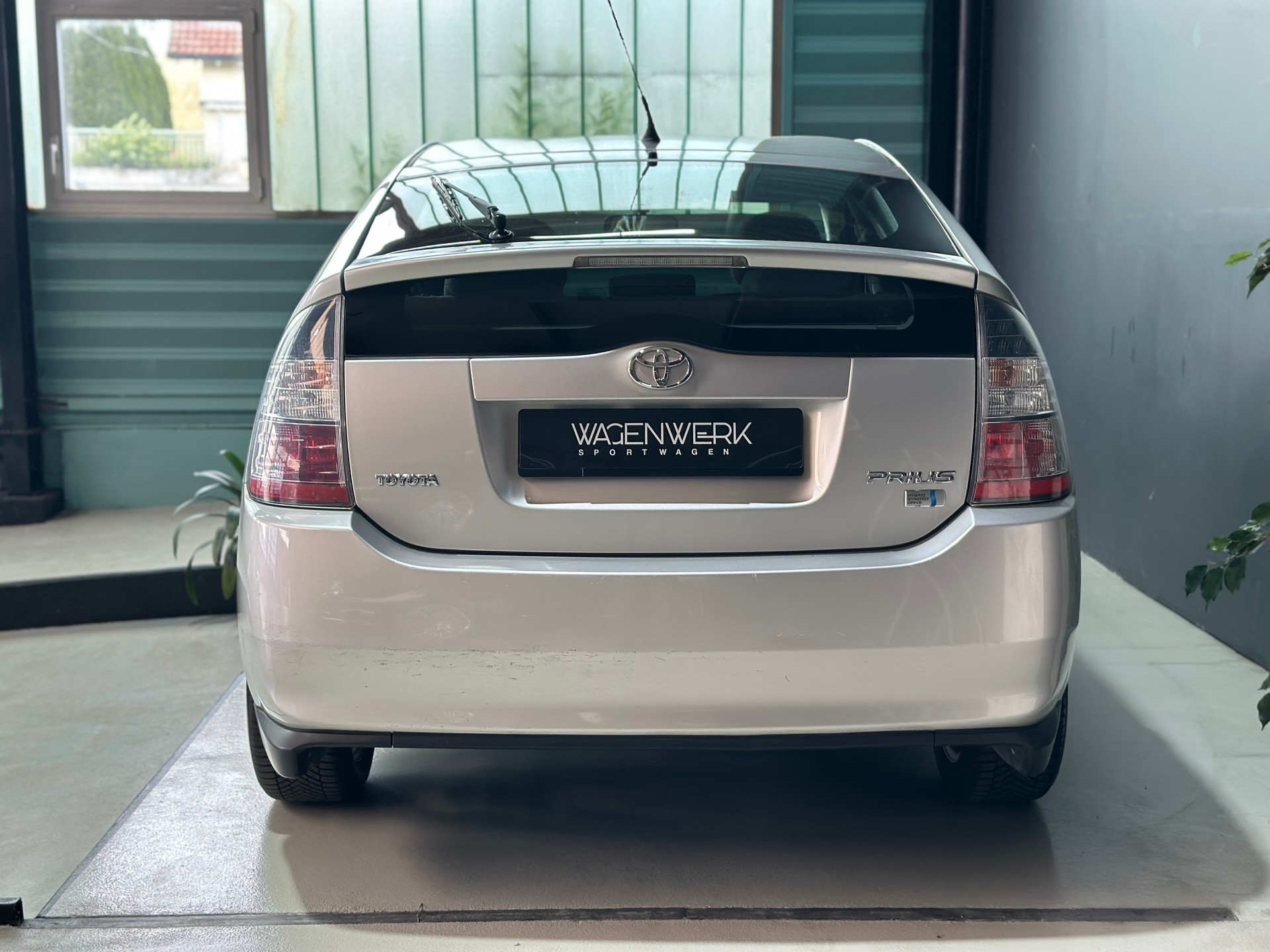 TOYOTA Prius 1.5 16V Hybrid-image-5