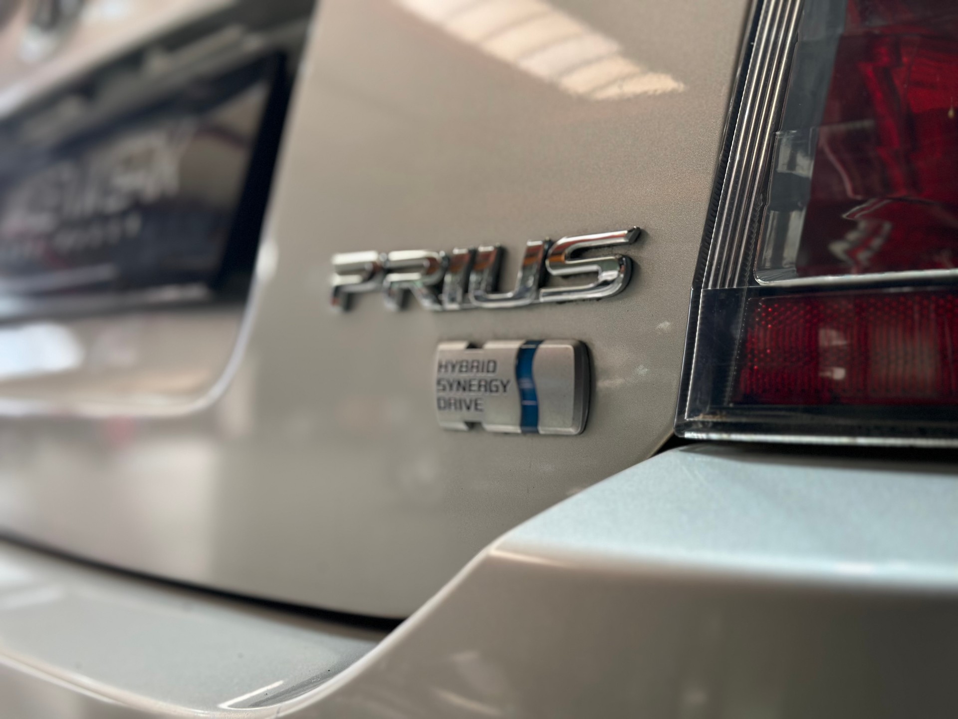 TOYOTA Prius 1.5 16V Hybrid-image-12