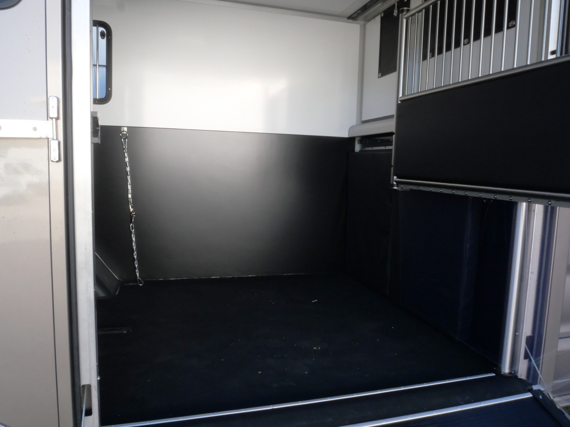 FORD Pferdetransporter Sodiak-image-15