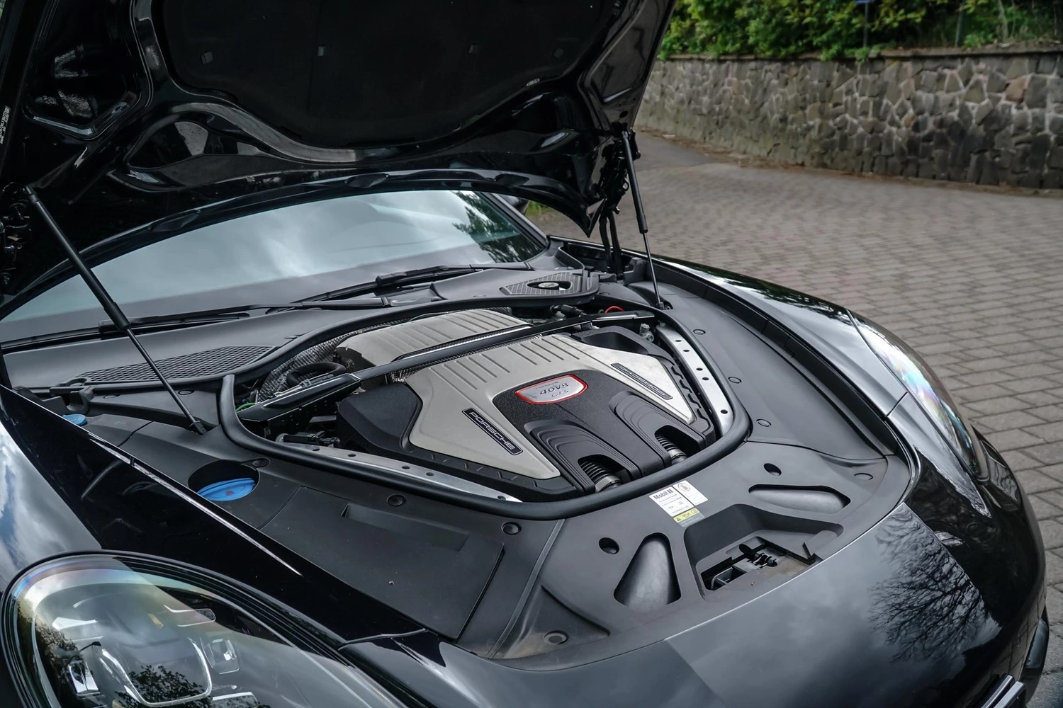 PORSCHE GTS-image-9