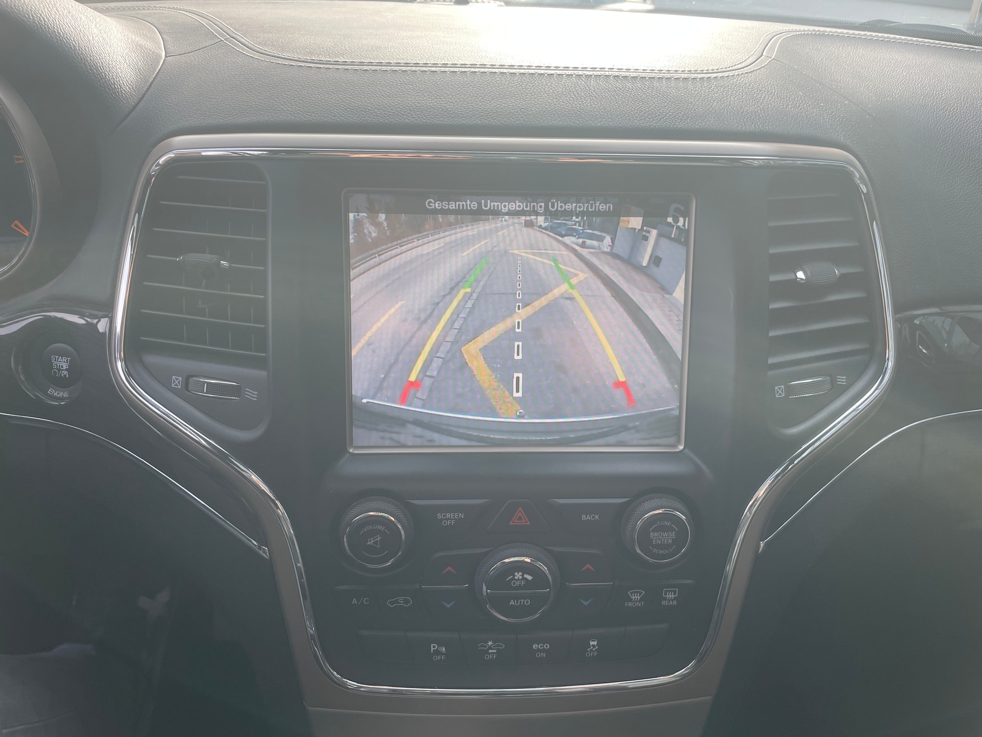 JEEP Grand Cherokee 3.0 CRD Overland Automatic-image-23