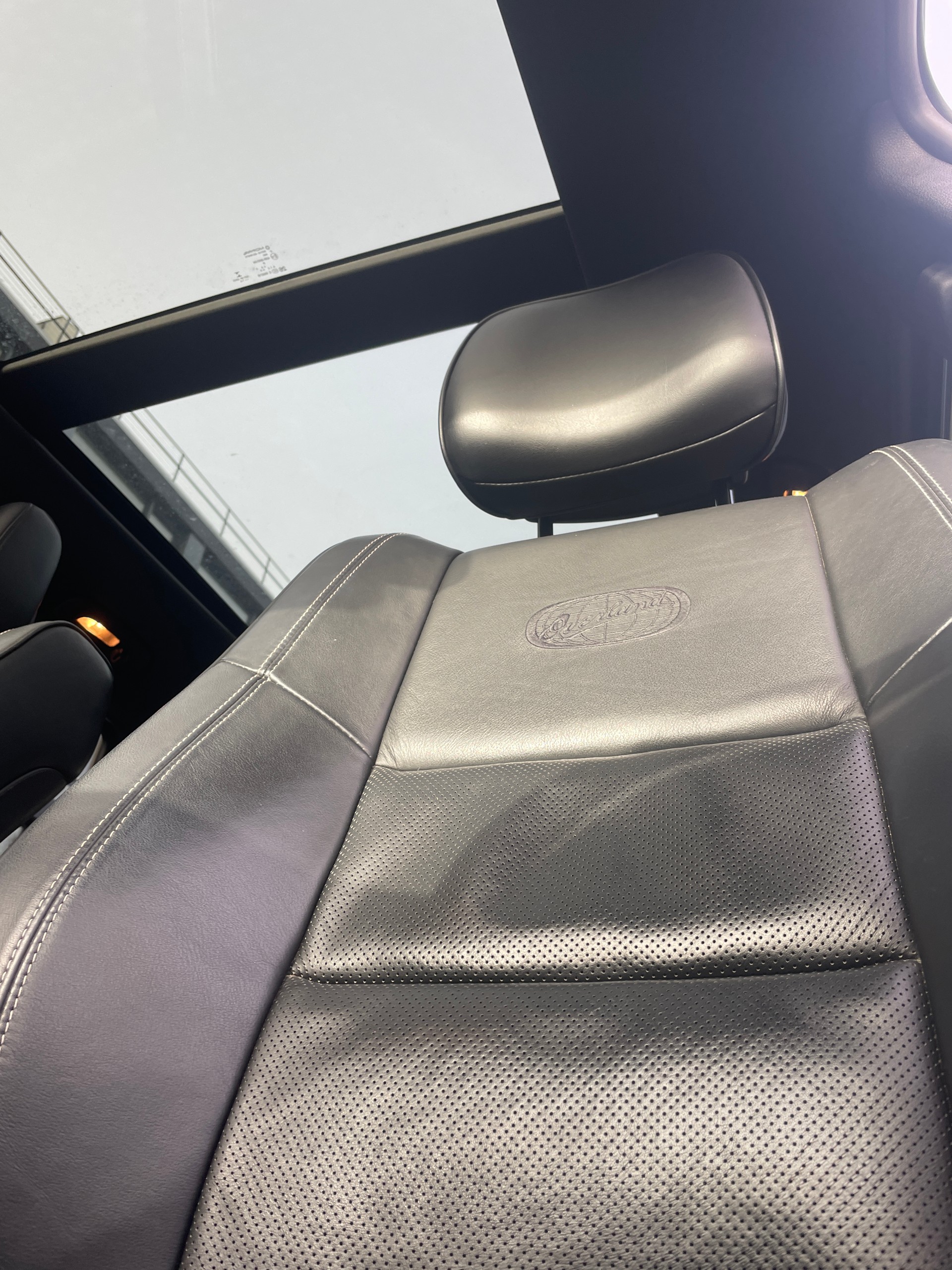 JEEP Grand Cherokee 3.0 CRD Overland Automatic-image-13