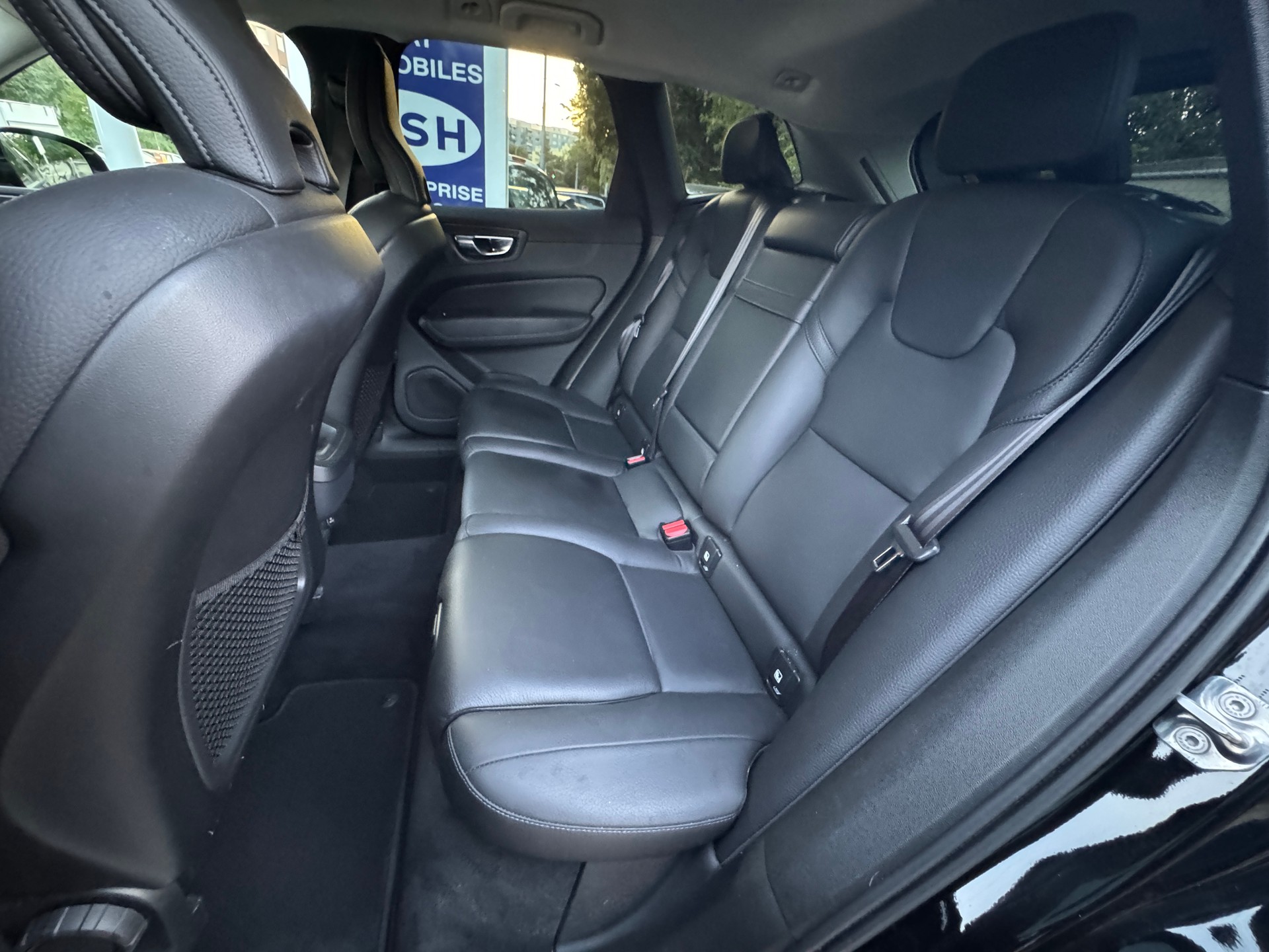 VOLVO XC60 D4 AWD Momentum Geartronic-image-9