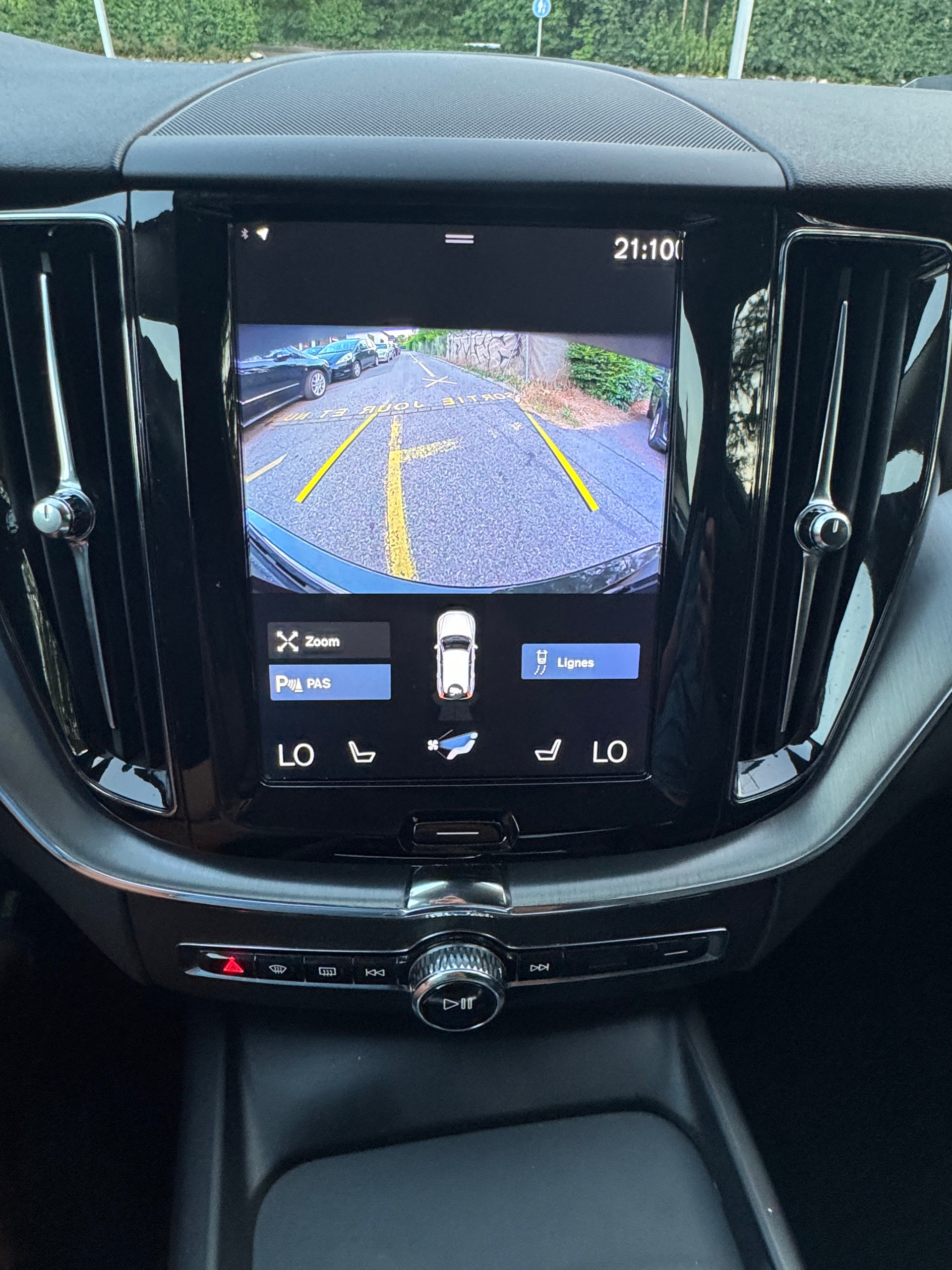 VOLVO XC60 D4 AWD Momentum Geartronic-image-11