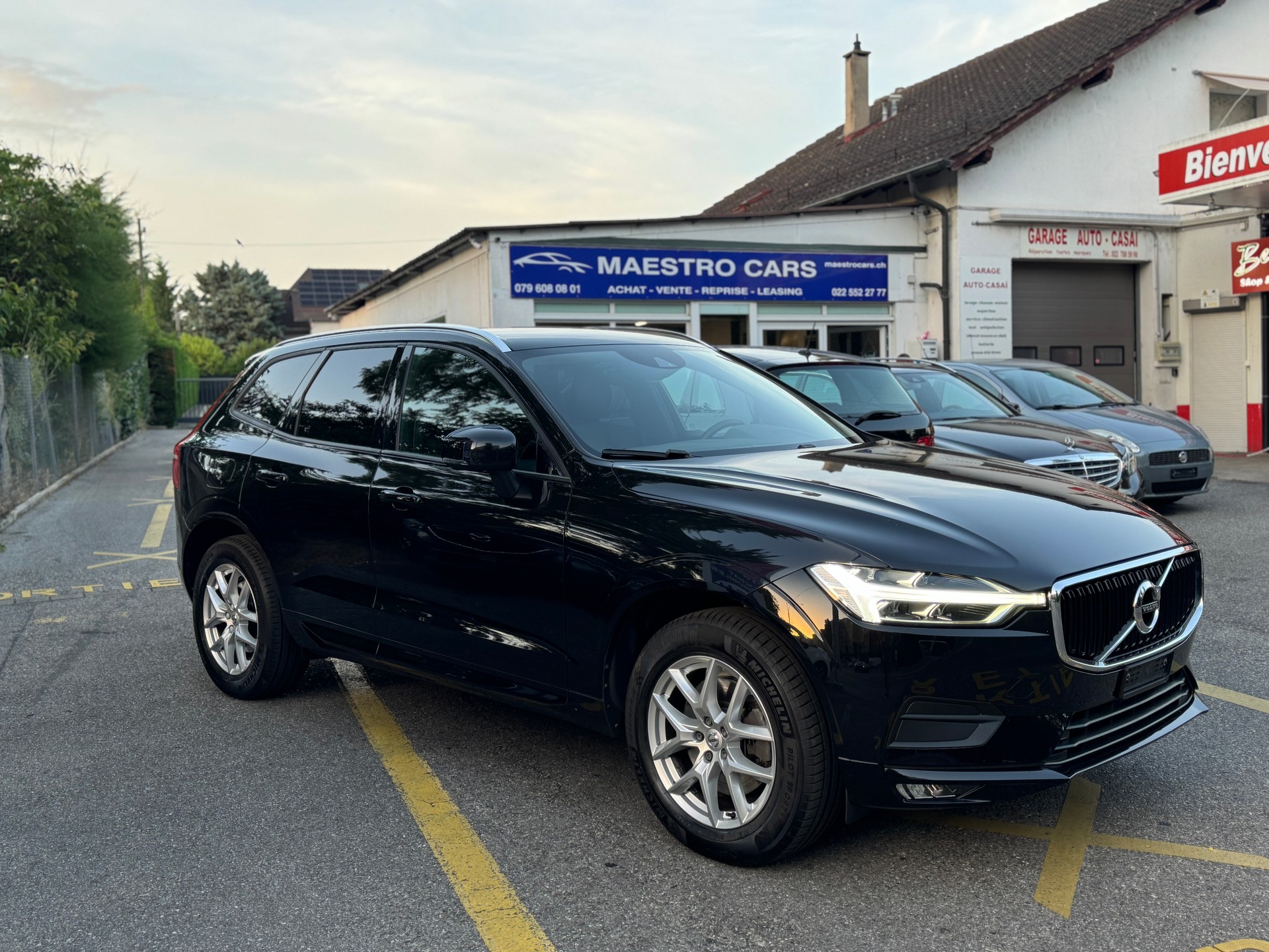 VOLVO XC60 D4 AWD Momentum Geartronic-image-2