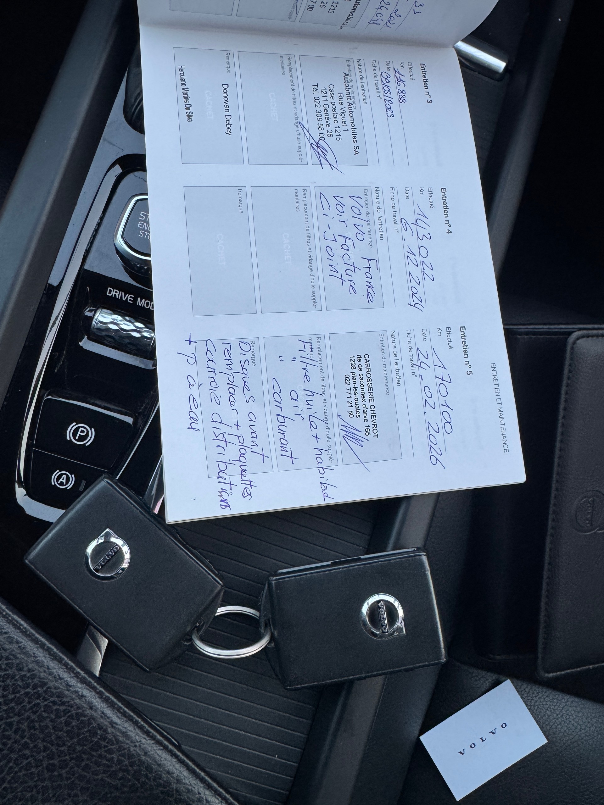 VOLVO XC60 D4 AWD Momentum Geartronic-image-15