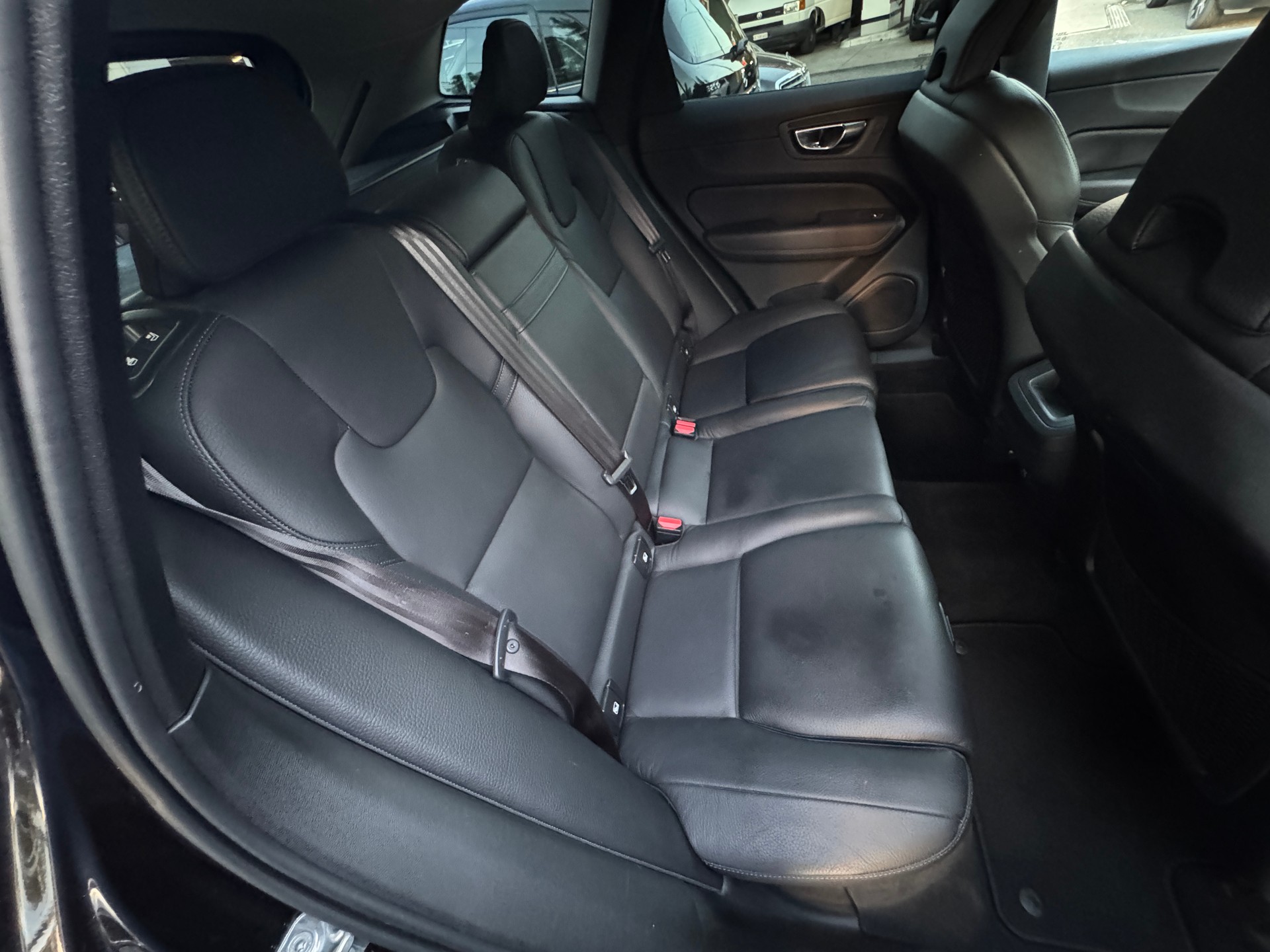 VOLVO XC60 D4 AWD Momentum Geartronic-image-8