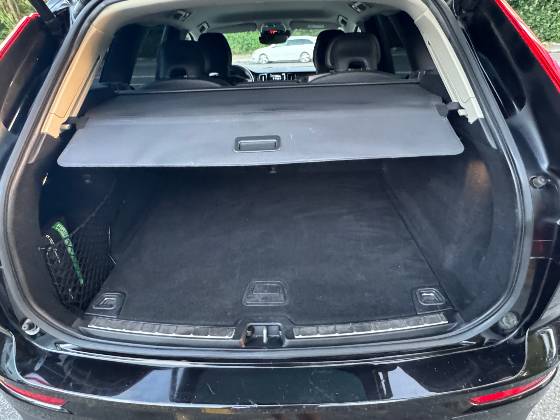 VOLVO XC60 D4 AWD Momentum Geartronic-image-13