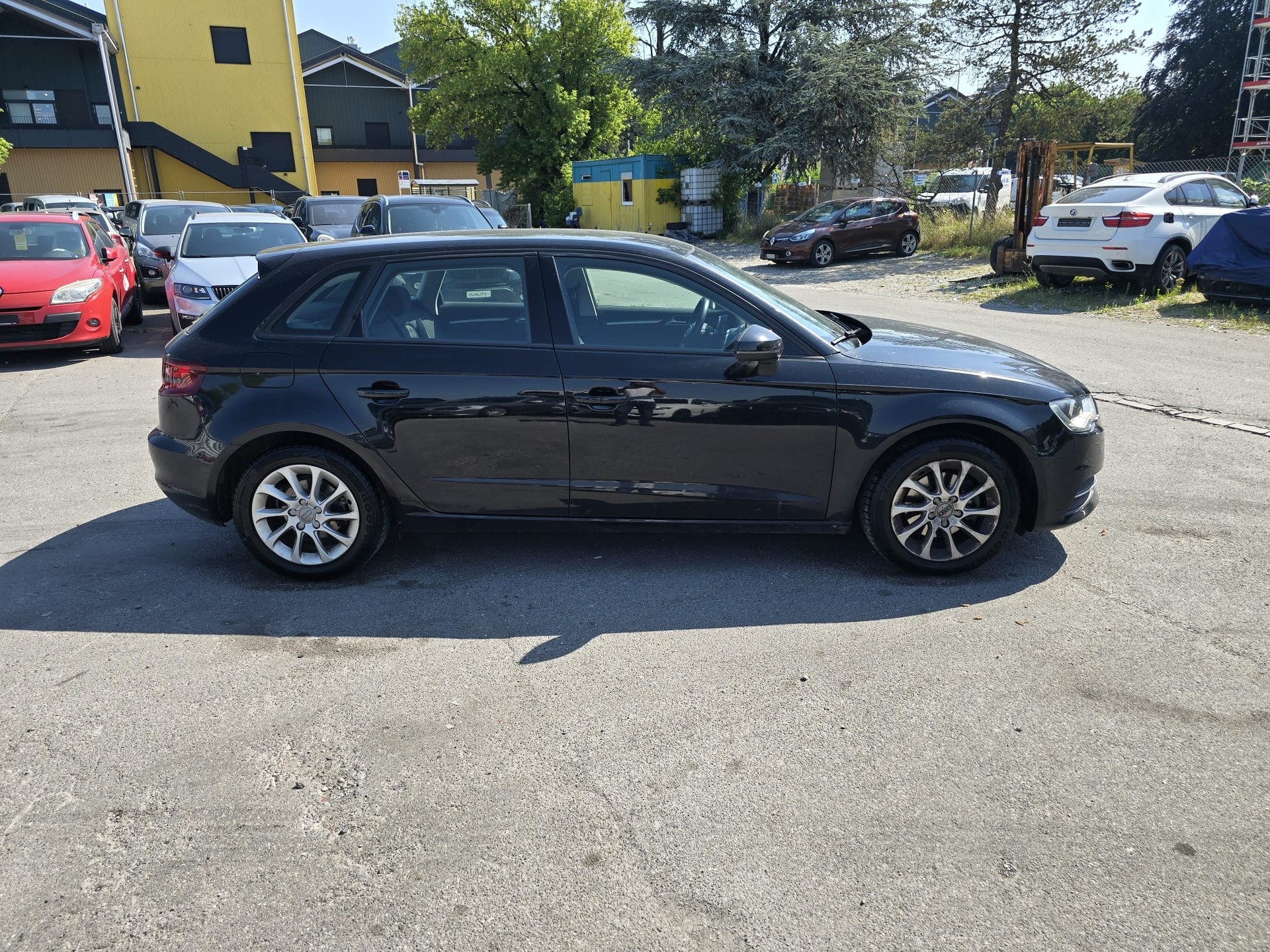 AUDI A3 Sportback 1.4 TFSI Ambition-image-5