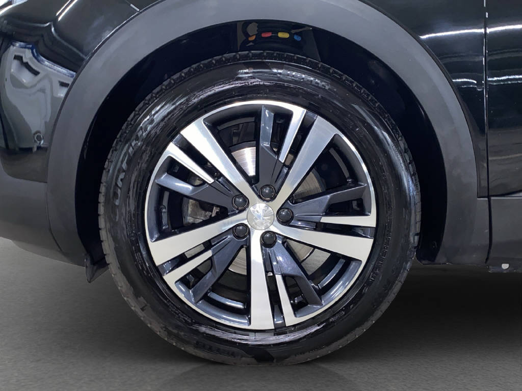 PEUGEOT 3008 1.2 PureTech Allure-image-14