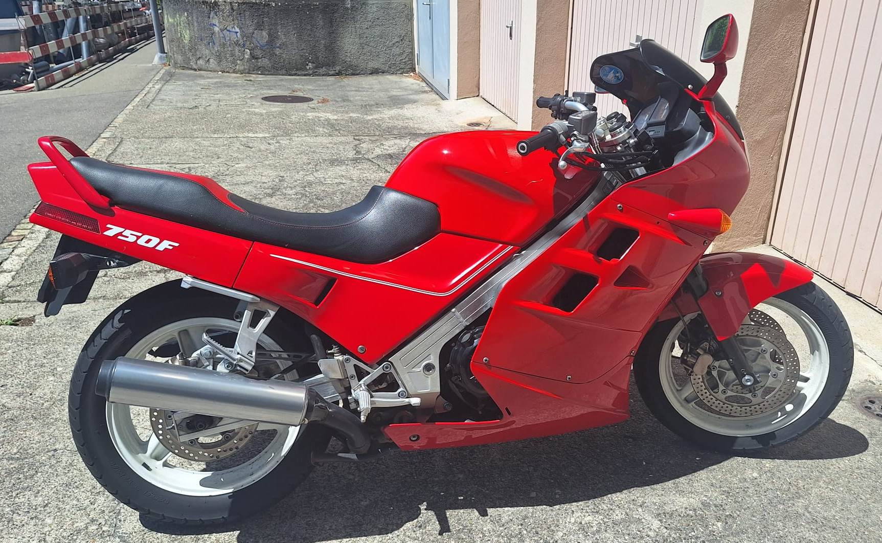 HONDA VFR 750 F J