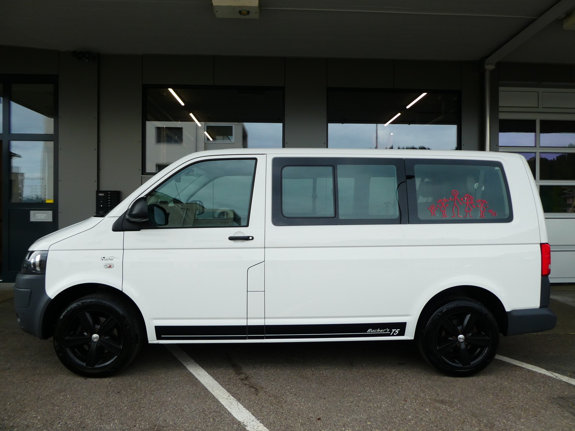 VW T5 Caravelle Trendline 2.0 TDI CR-image-0