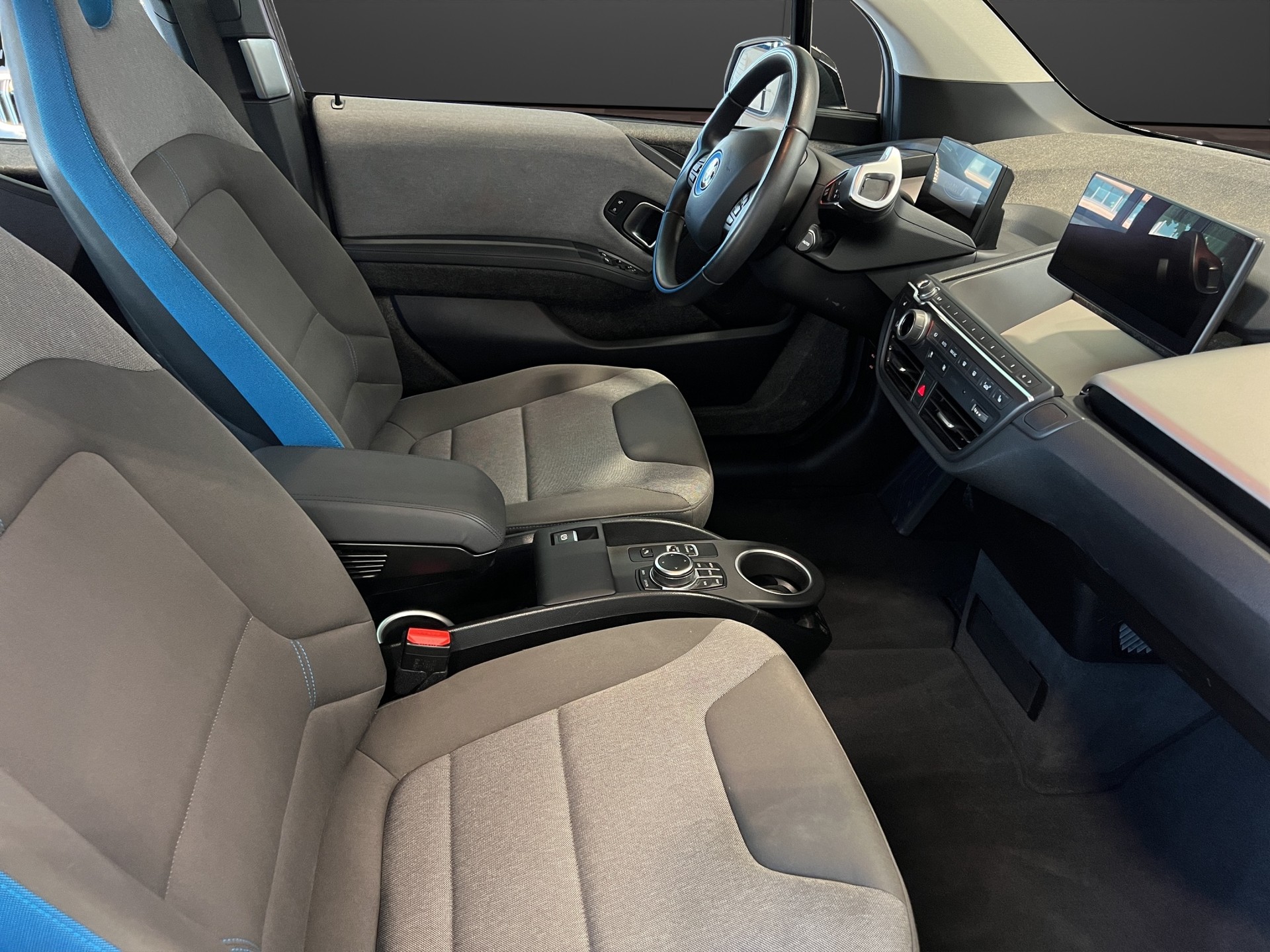 BMW i3 120 Ah-image-17