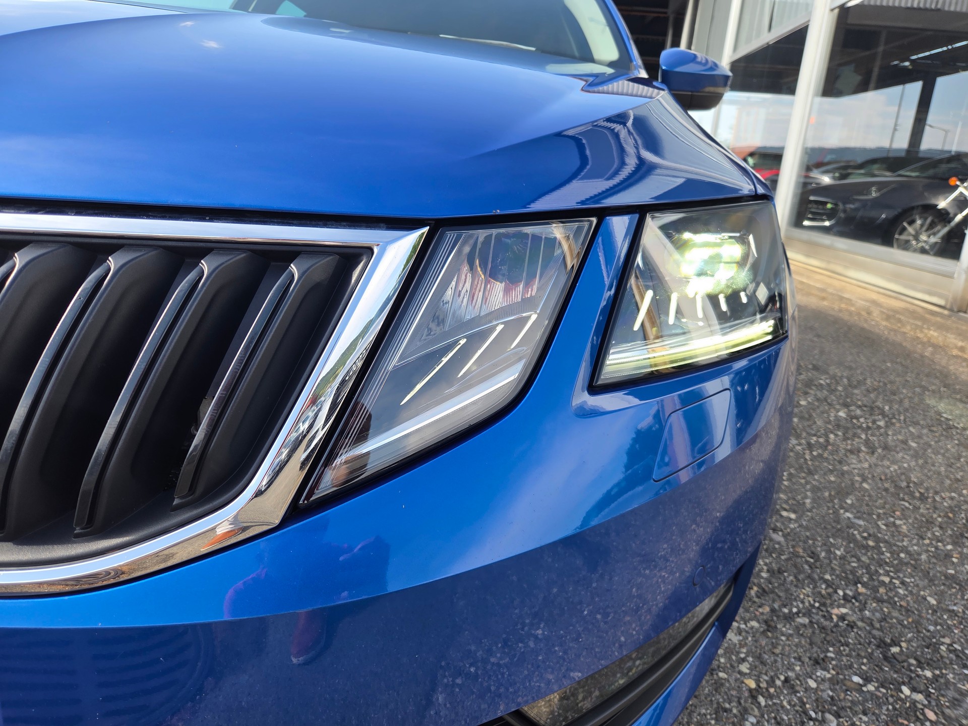 SKODA Octavia Combi 1.6 TDI Ambition DSG-image-3