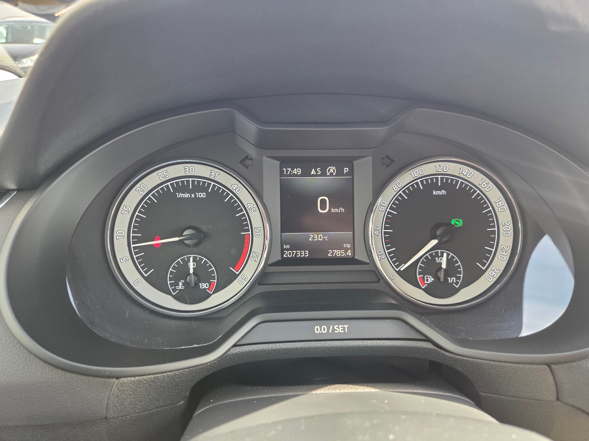 SKODA Octavia Combi 1.6 TDI Ambition DSG-image-20