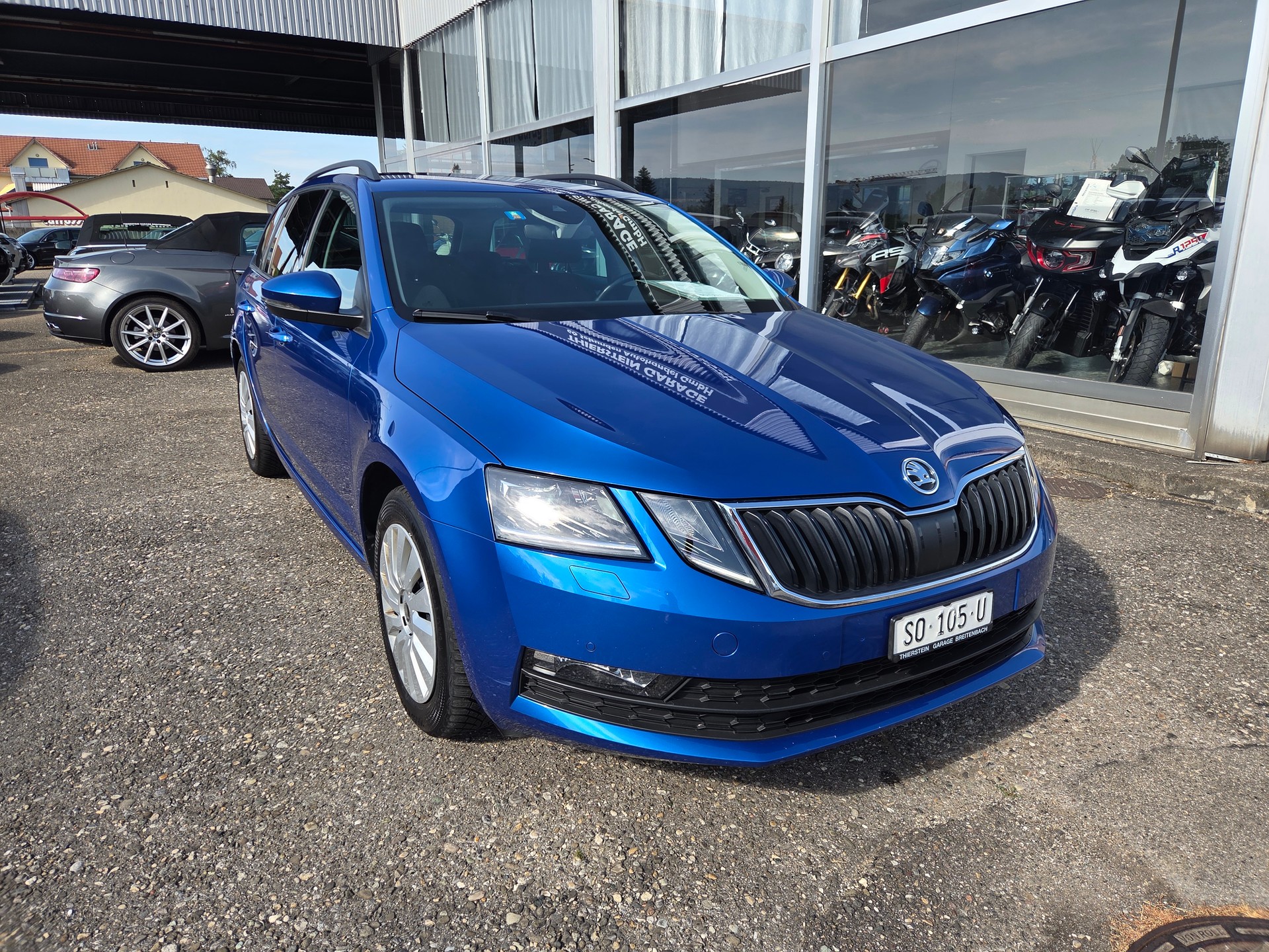 SKODA Octavia Combi 1.6 TDI Ambition DSG-image-1
