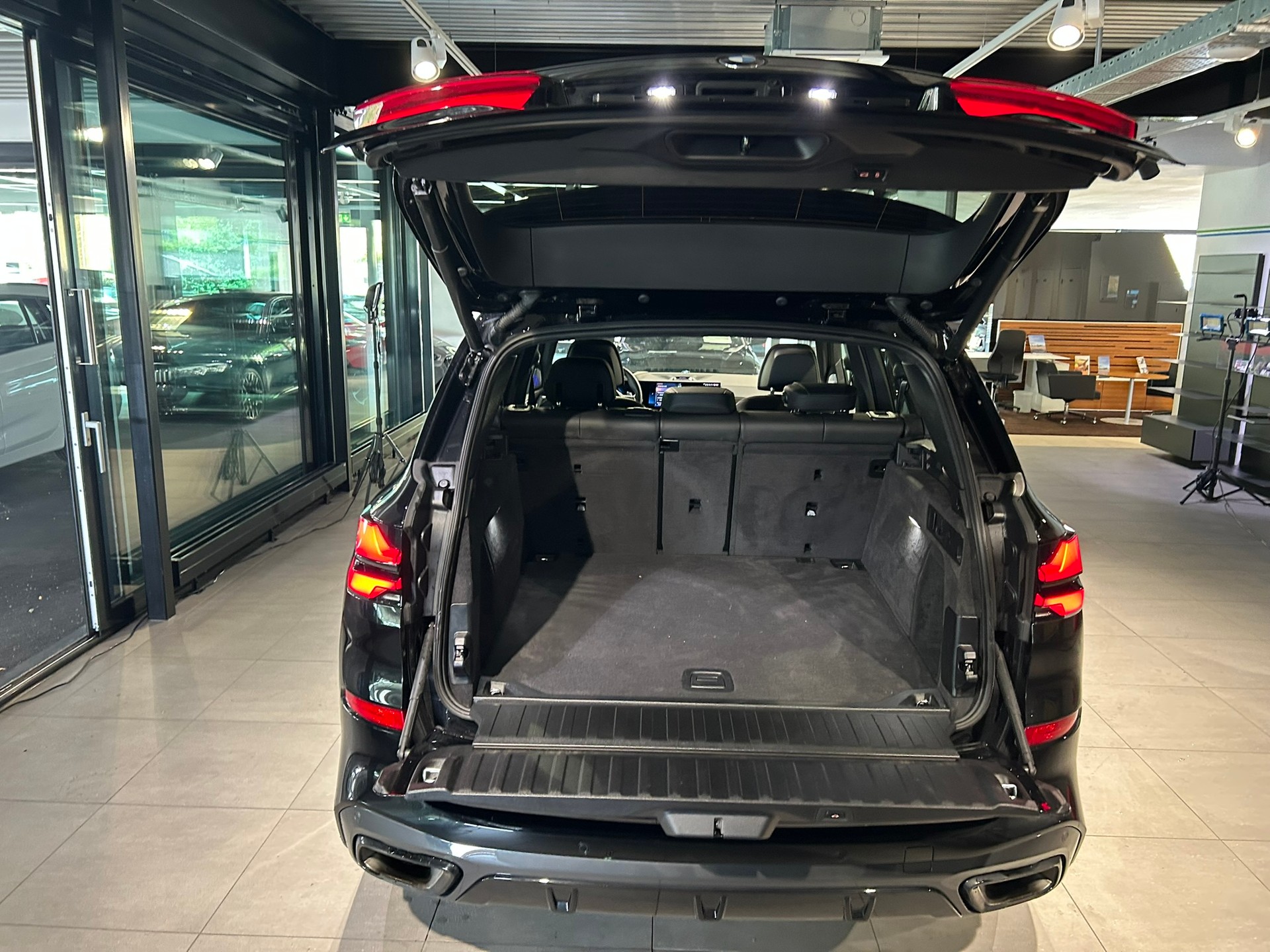 BMW X5 xDrive 48V 30d M Sport Pro Steptronic-image-10
