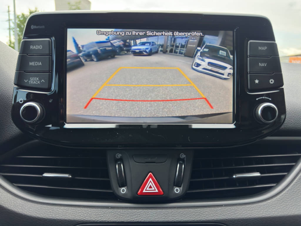 HYUNDAI i30 1.4 T-GDi Amplia-image-17