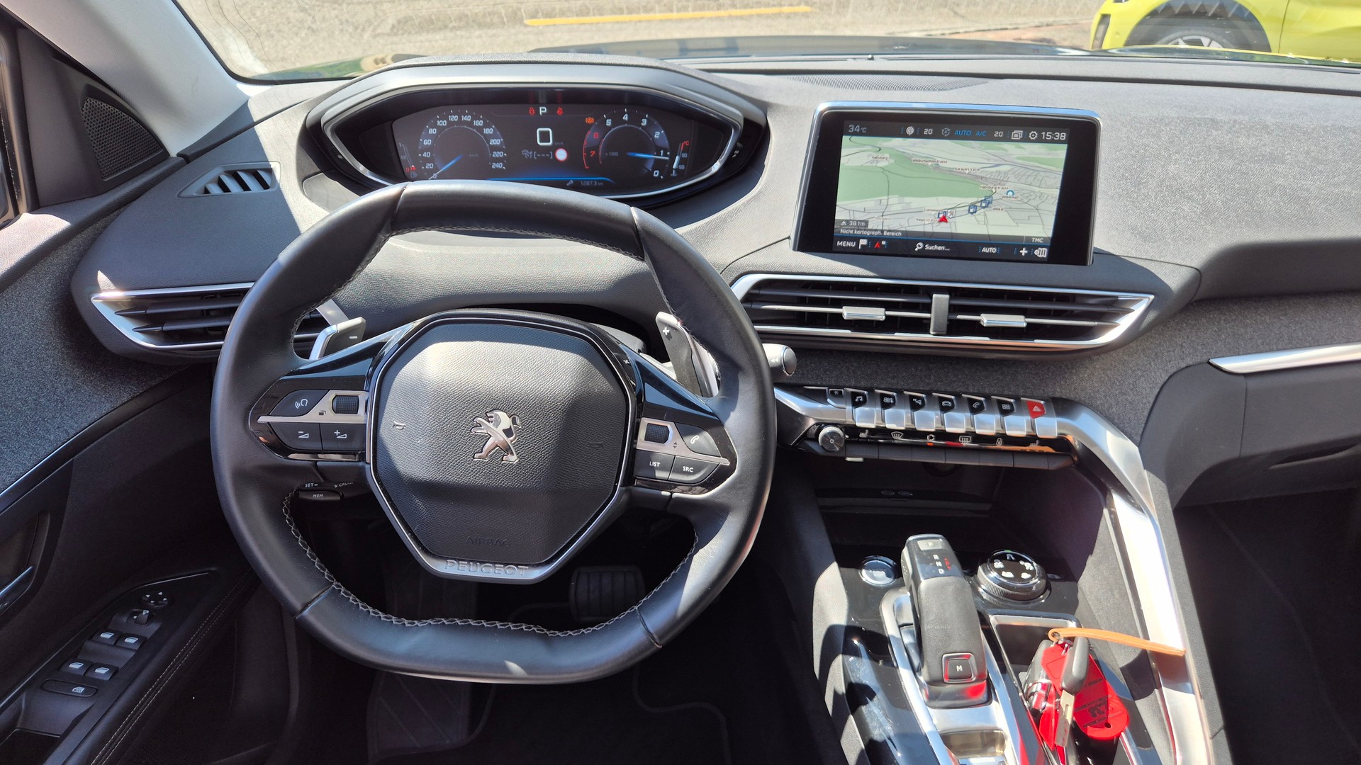 PEUGEOT 5008 1.6 THP GT Line-image-13