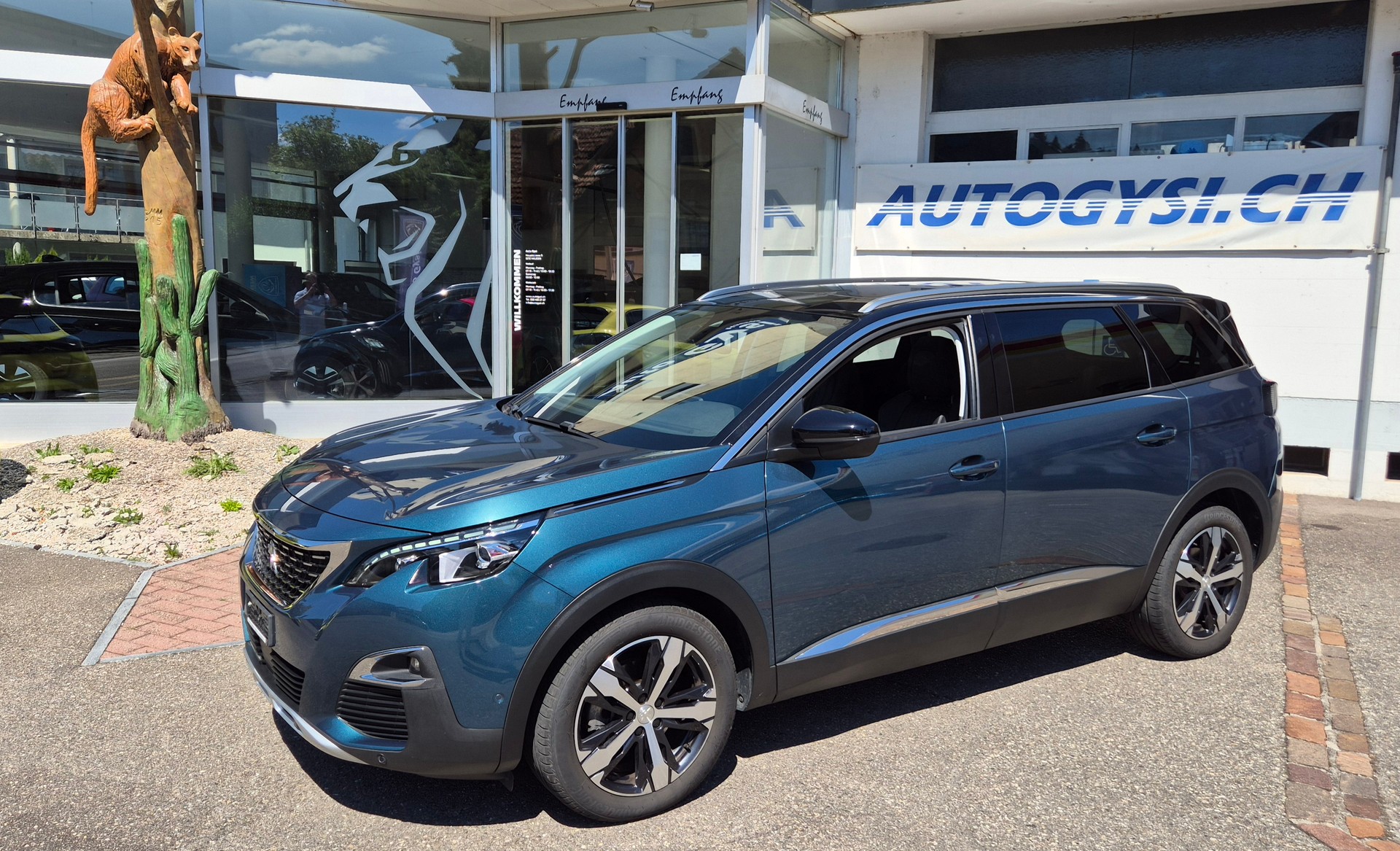 PEUGEOT 5008 1.6 THP GT Line-image-4