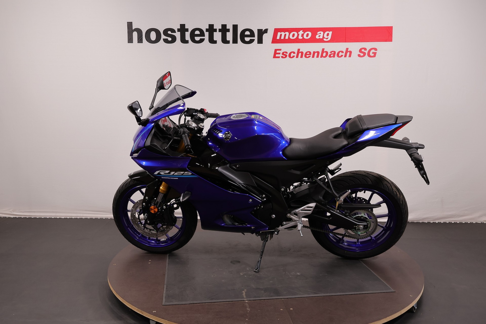 YAMAHA R125-showroom-element-3