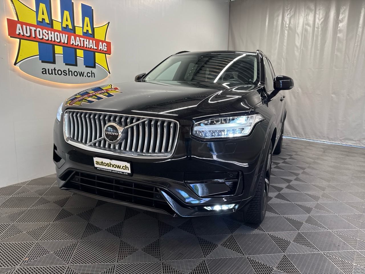 VOLVO XC90 B5 Benzin Mild Hybrid AWD Plus Dark Geartronic-image-17