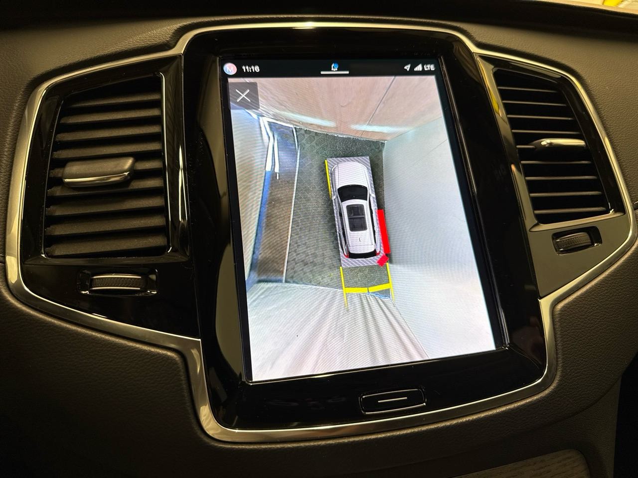 VOLVO XC90 B5 Benzin Mild Hybrid AWD Plus Dark Geartronic-image-11