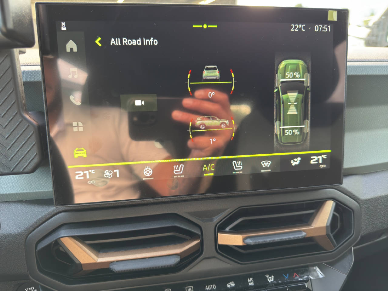 DACIA Bigster 1.2 Hybrid Extreme 4WD Demo-image-18