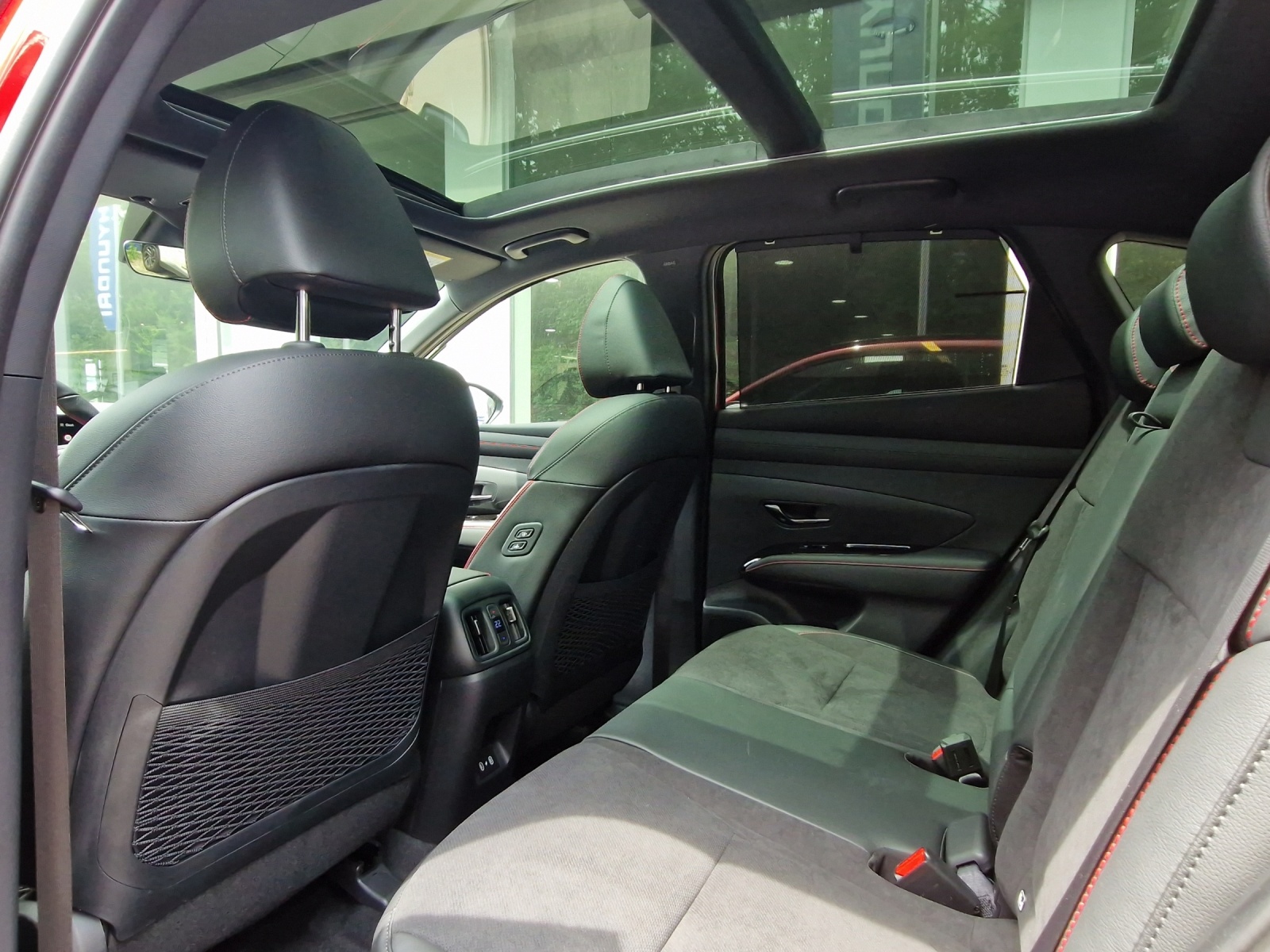 HYUNDAI Tucson 1.6 T-GDi HEV N-Line 4WD-image-8