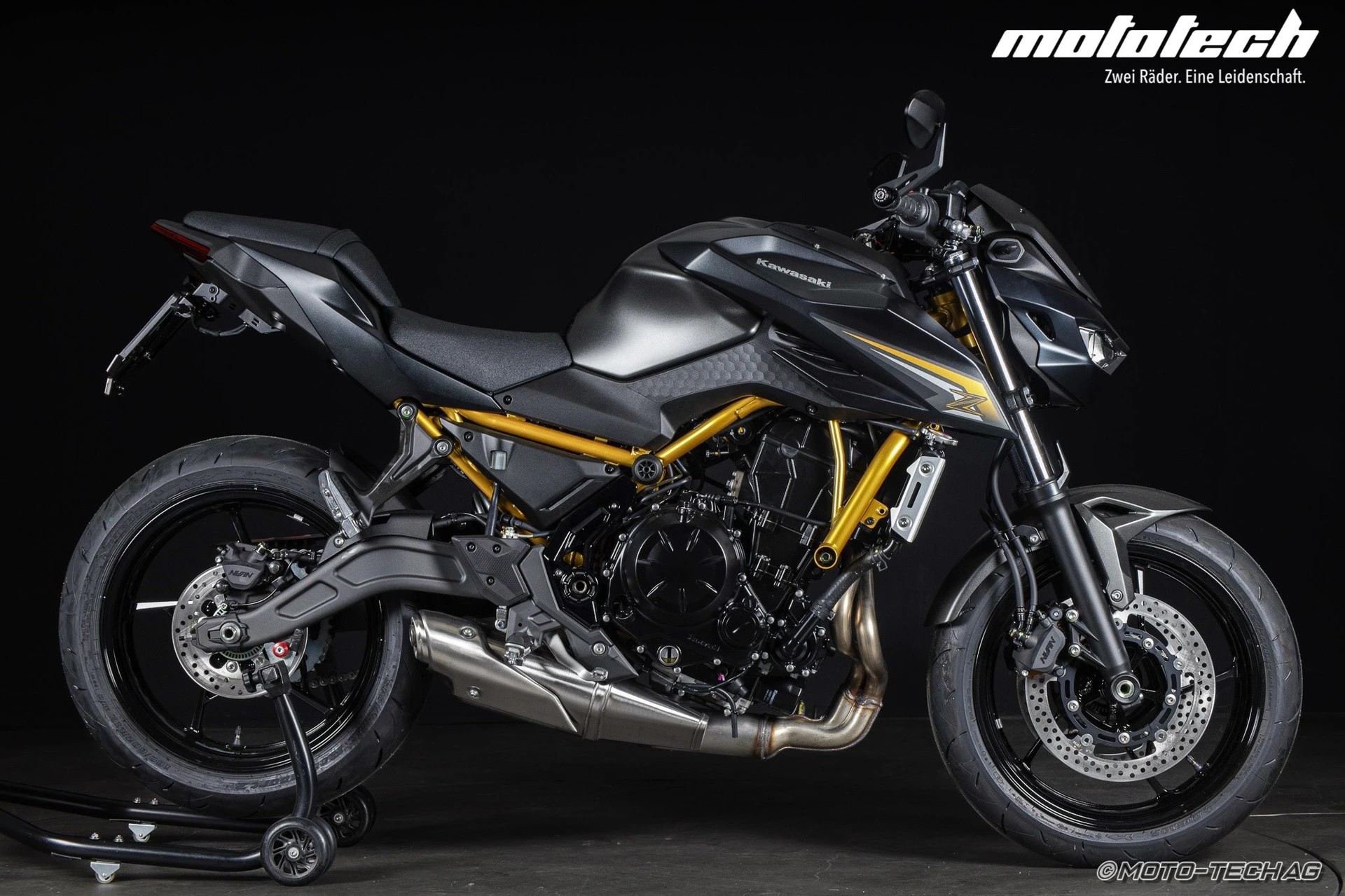 KAWASAKI Z 650 S (35kW)-showroom-element-1