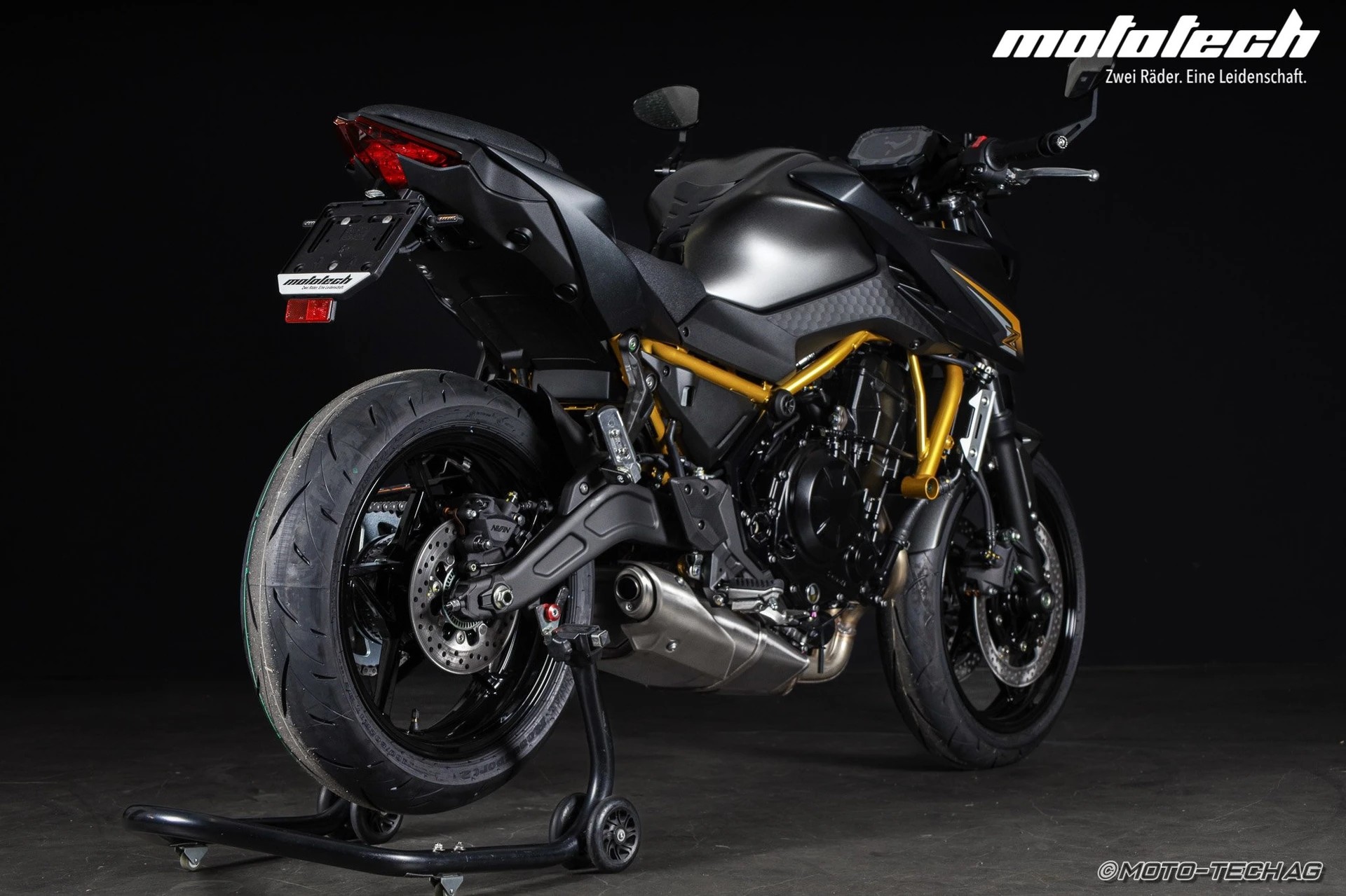 KAWASAKI Z 650 S (35kW)-showroom-element-2