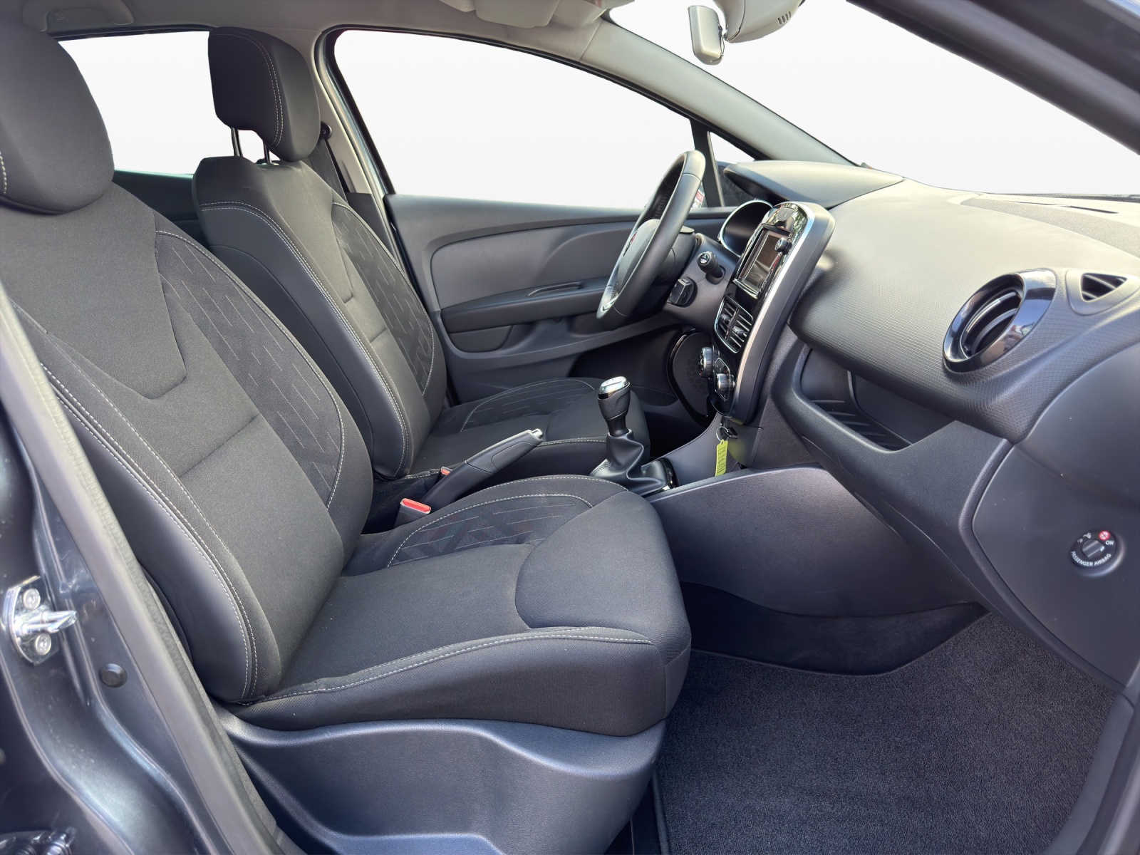 RENAULT Clio 1.5 dCi Business Line-image-14
