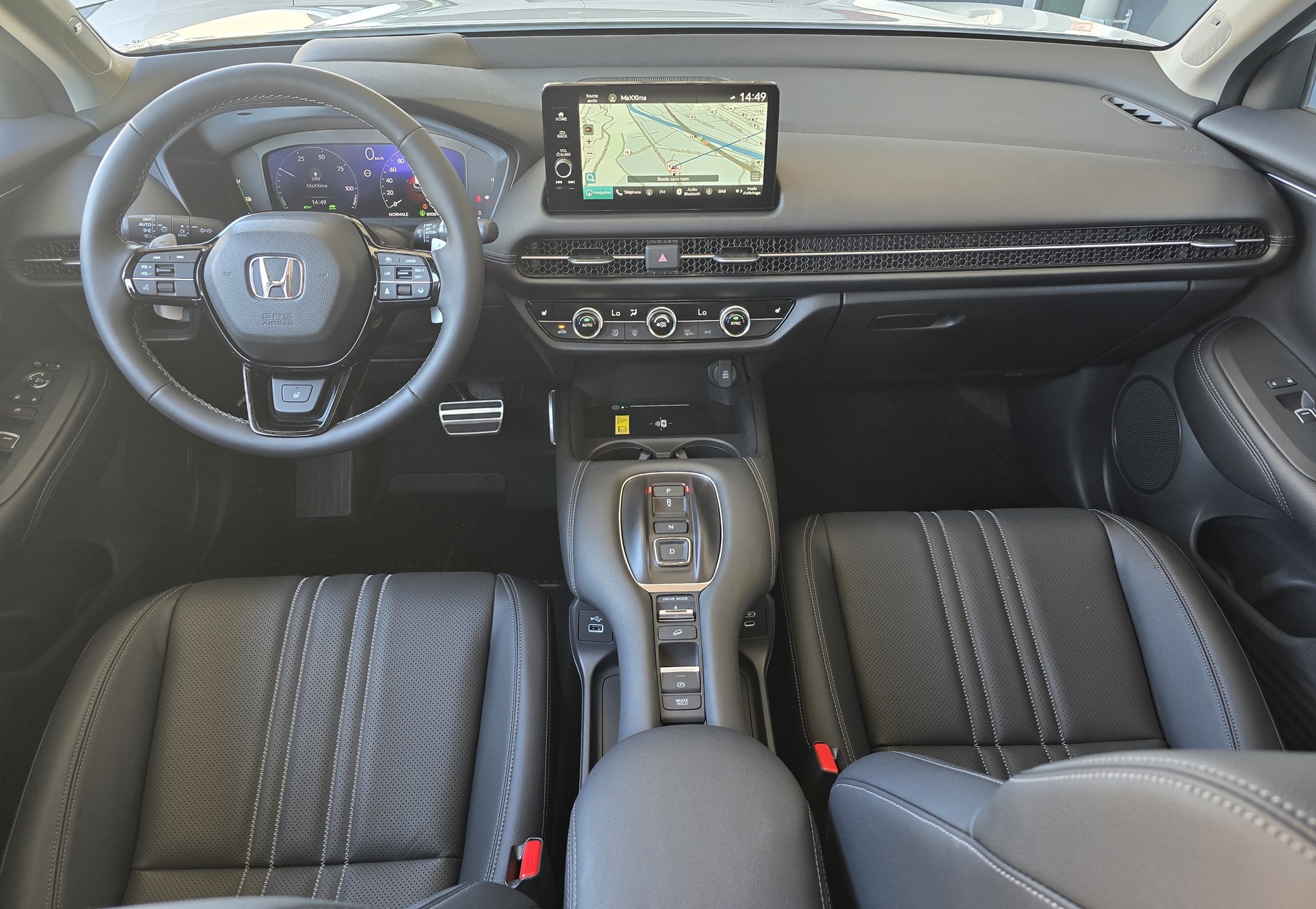 HONDA ZR-V 2.0i MMD Advance-image-3