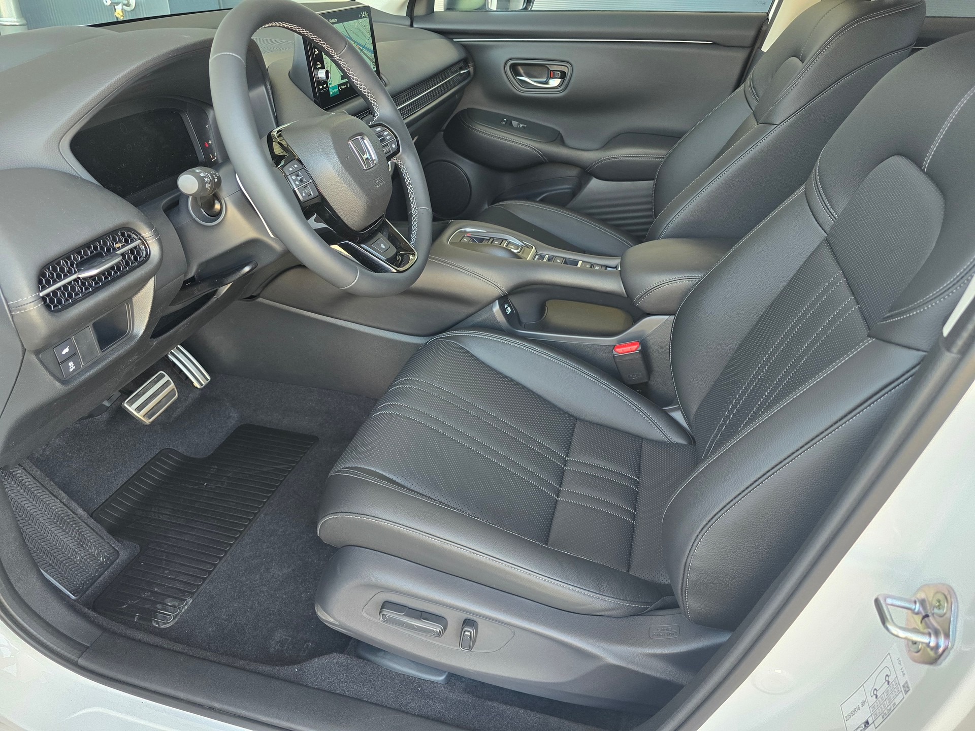 HONDA ZR-V 2.0i MMD Advance-image-2