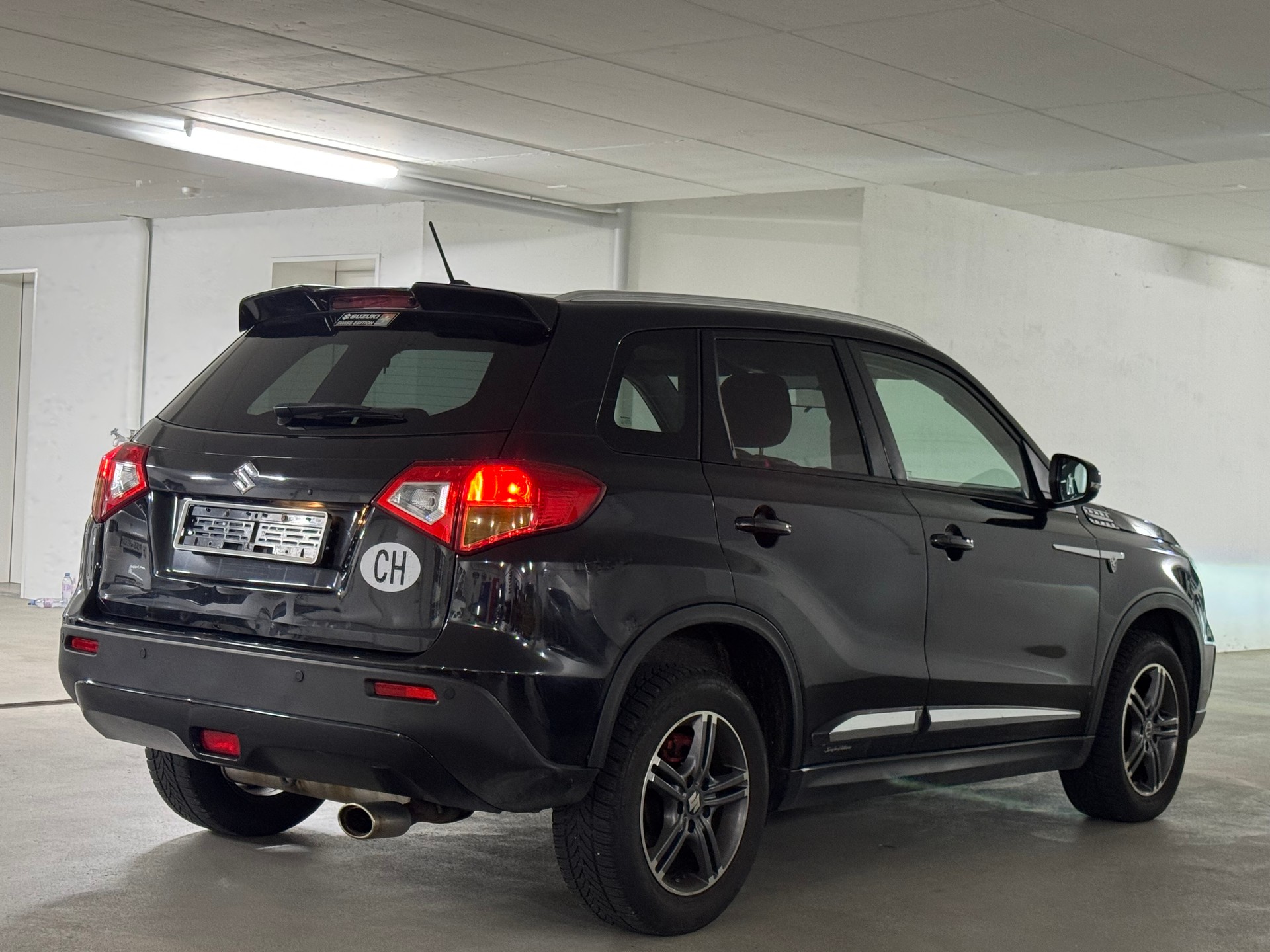 SUZUKI Vitara 1.6 TD Sergio Cellano Top TCSS-image-6