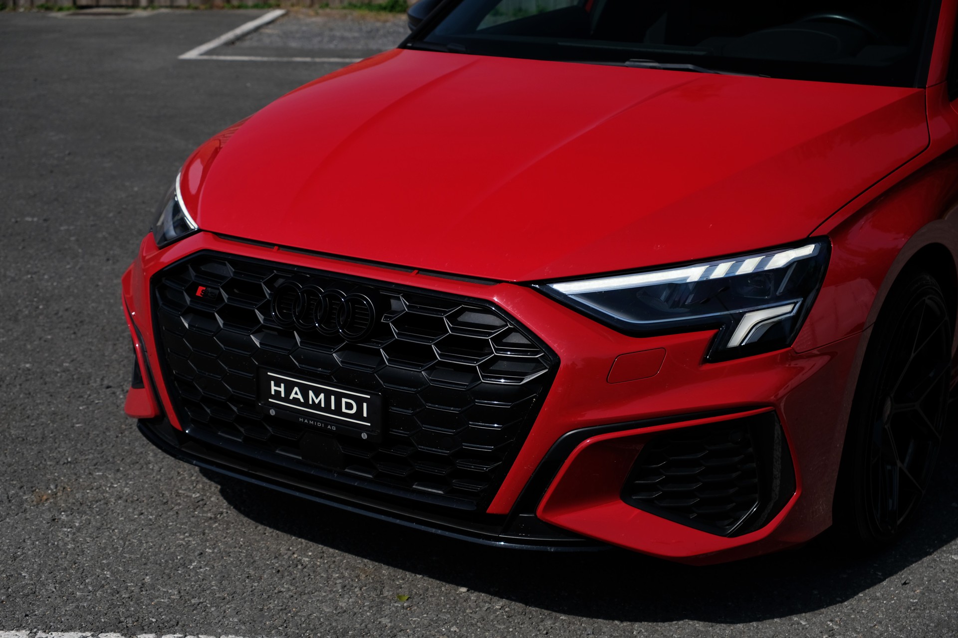 AUDI S3 Limousine 2.0 TFSI quattro S-tronic-image-2