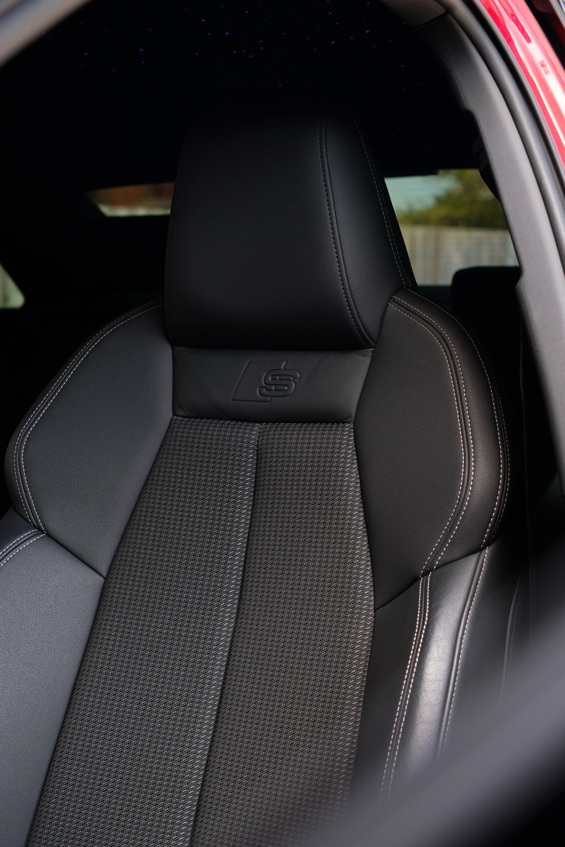 AUDI S3 Limousine 2.0 TFSI quattro S-tronic-image-12