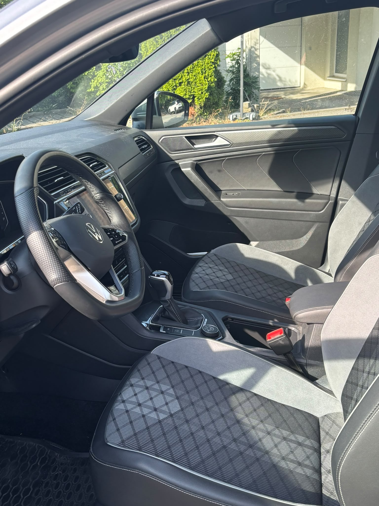 VW 2.0 TSI R-Line DSG Allspace-image-5