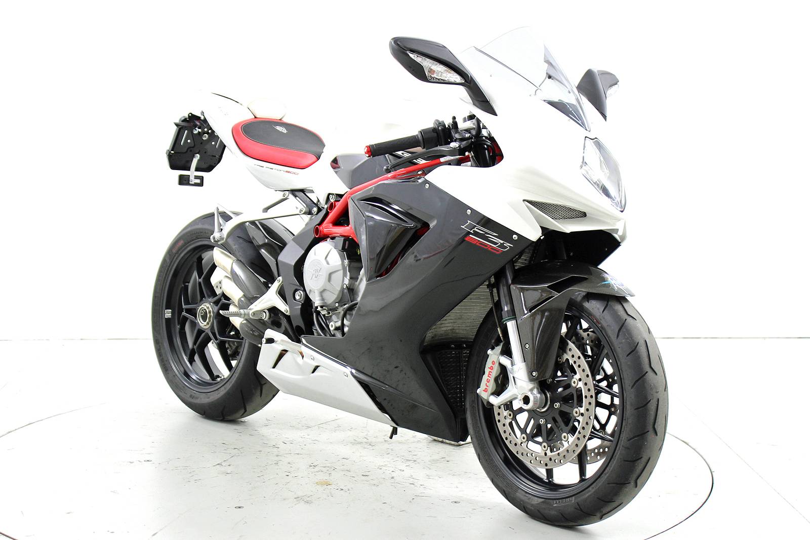MV AGUSTA F3 800-showroom-element-1