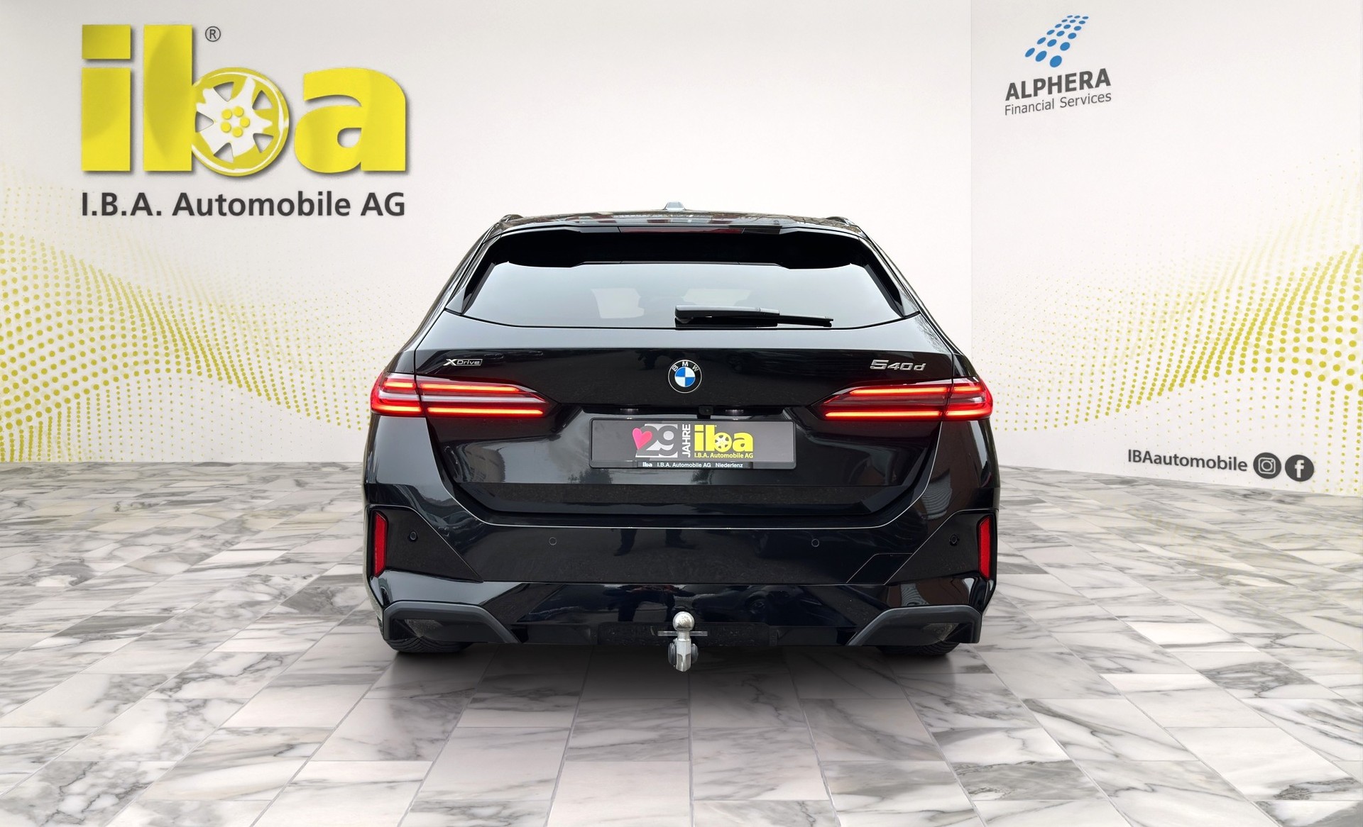 BMW 540d xDrive 48V Touring M Sport Pro AHK 4x4-showroom-element-3