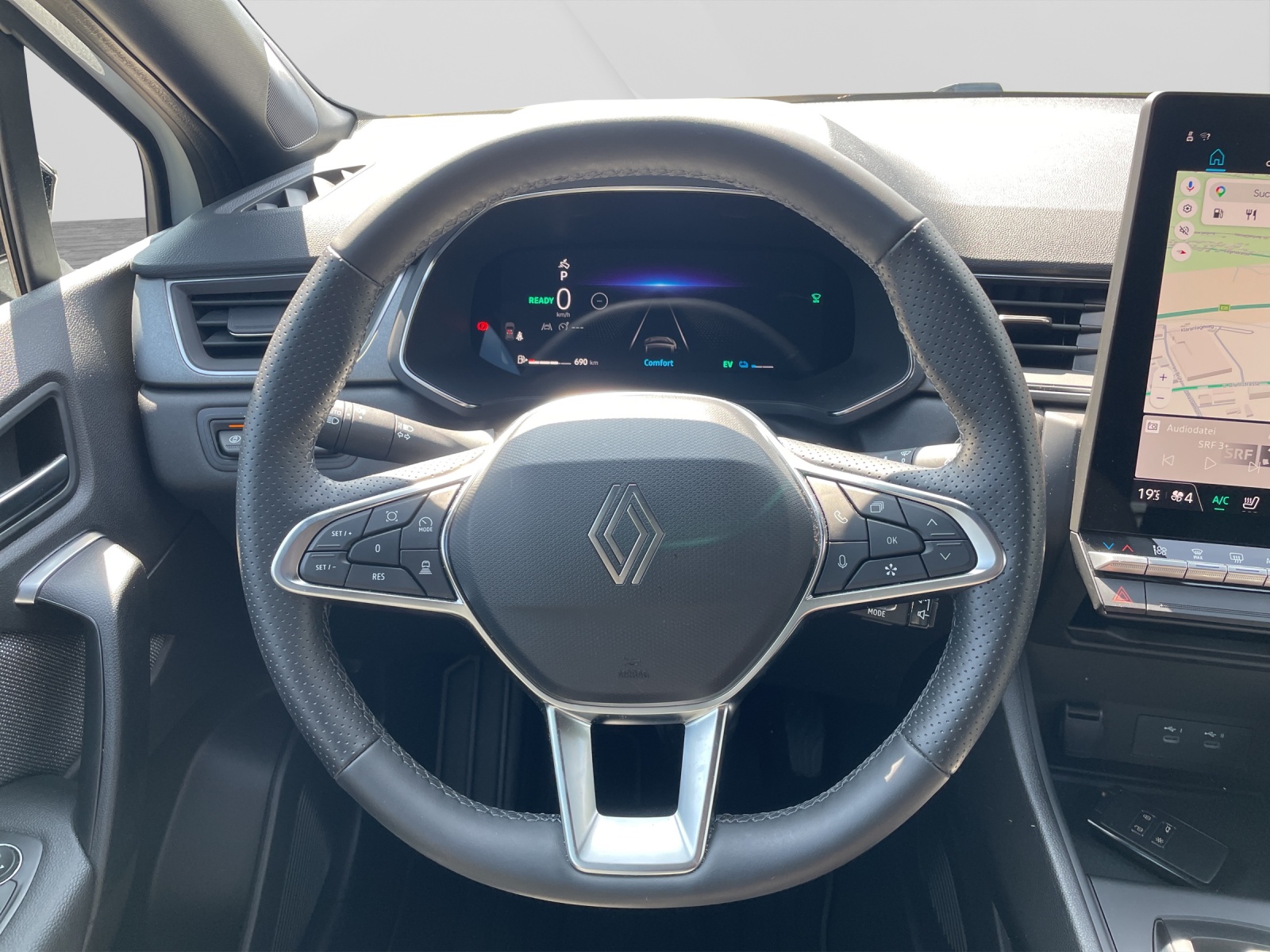 RENAULT Captur 1.8 E-Tech techno-image-11