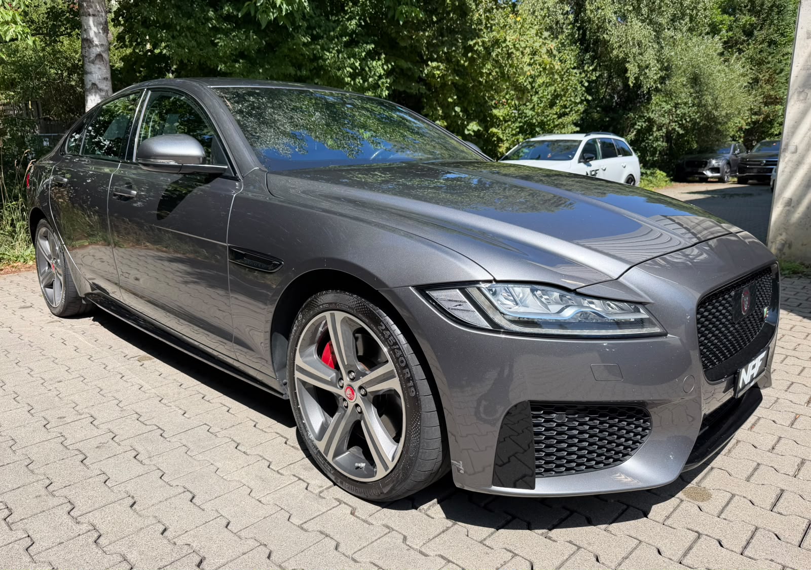 JAGUAR XF S AWD-image-6