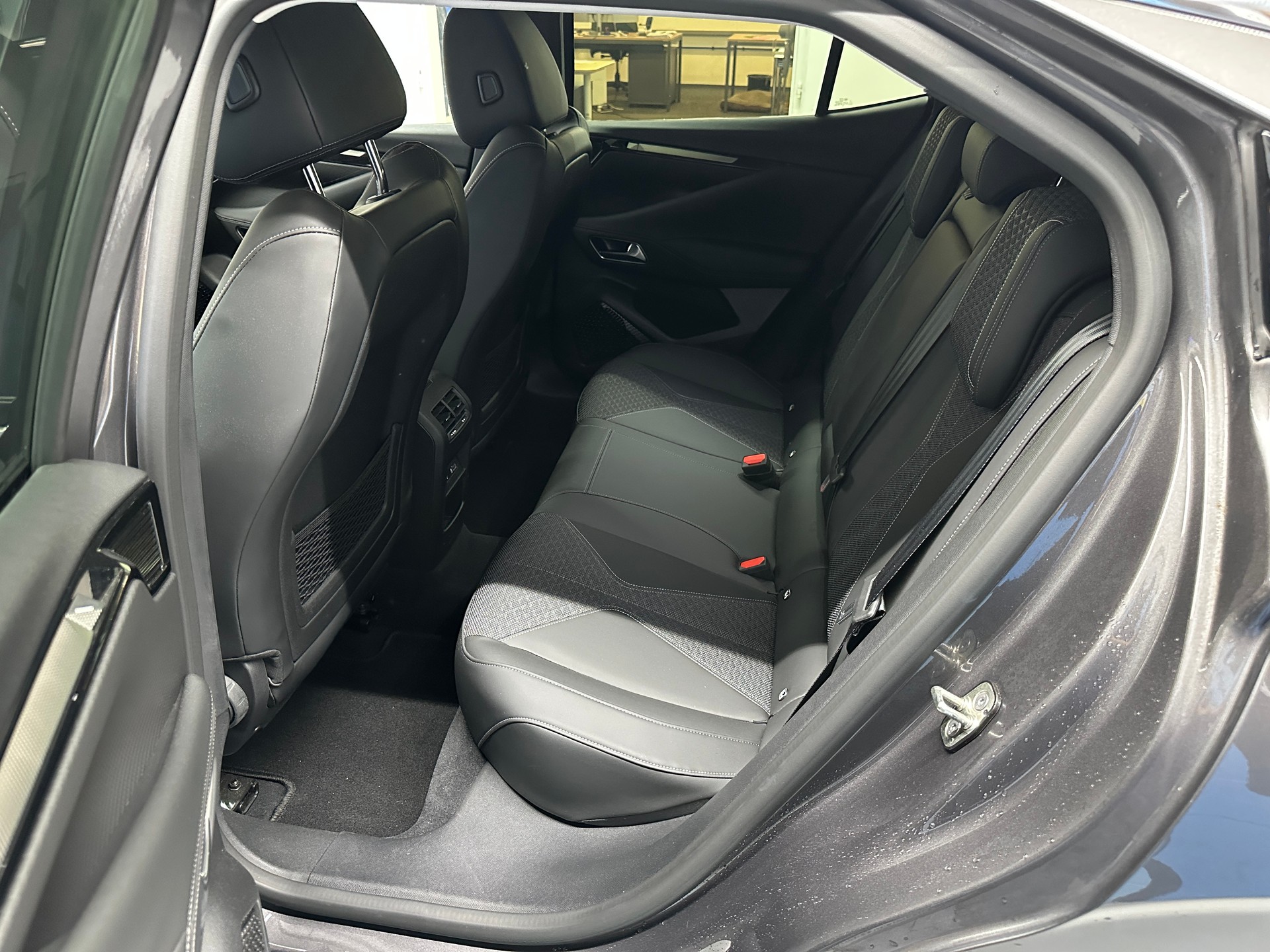 DS AUTOMOBILES DS 4 1.6 E-Tense Trocadero-image-8
