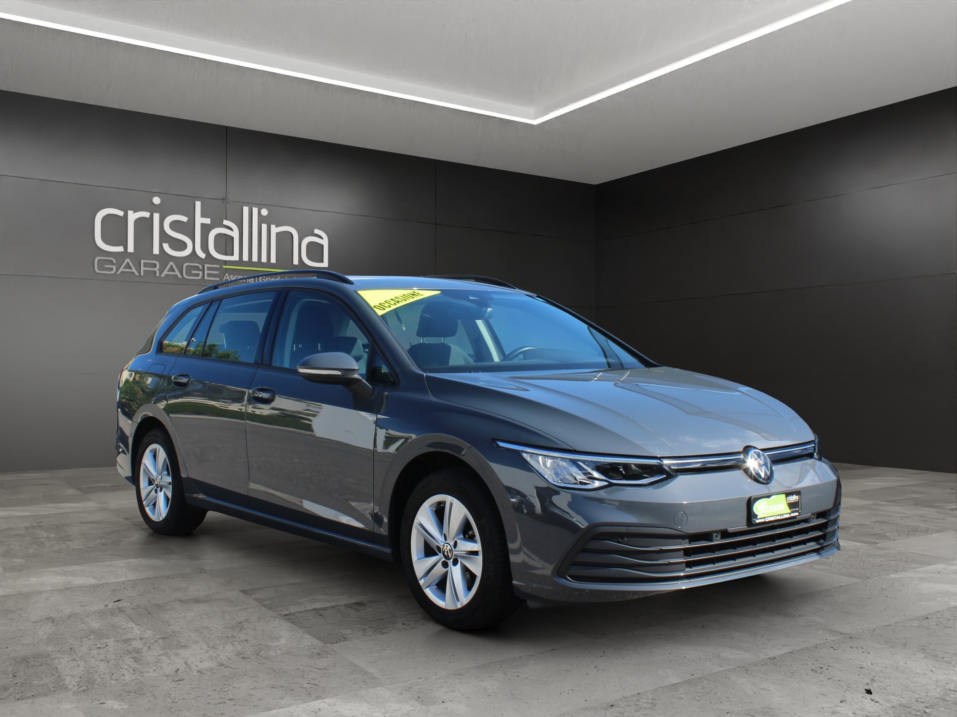 VW Golf VIII Variant 1.5 TSI Life-image-5