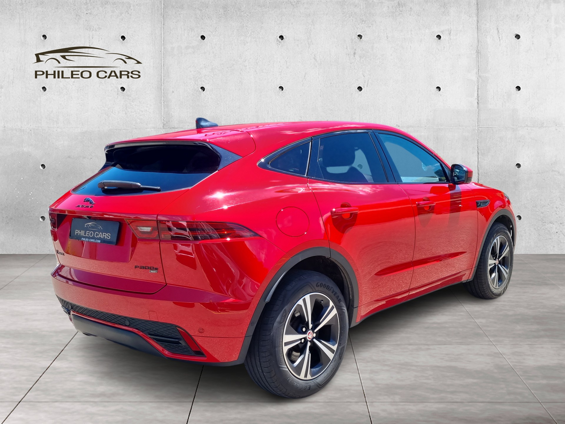 JAGUAR E-Pace 1.5 P300e R-Dynamic AWD HSE-image-5