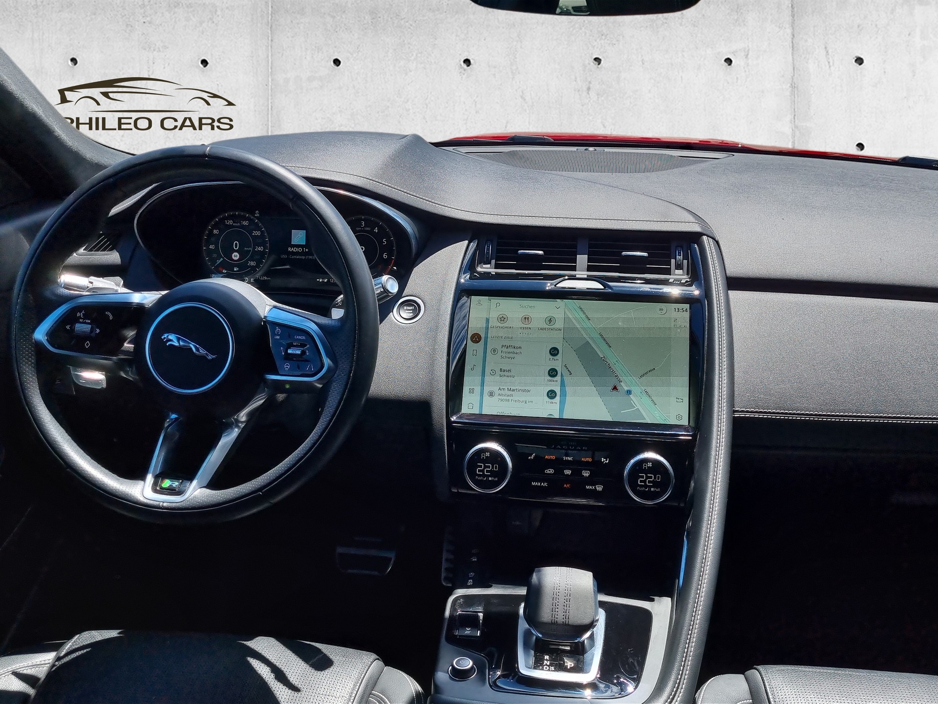JAGUAR E-Pace 1.5 P300e R-Dynamic AWD HSE-image-10