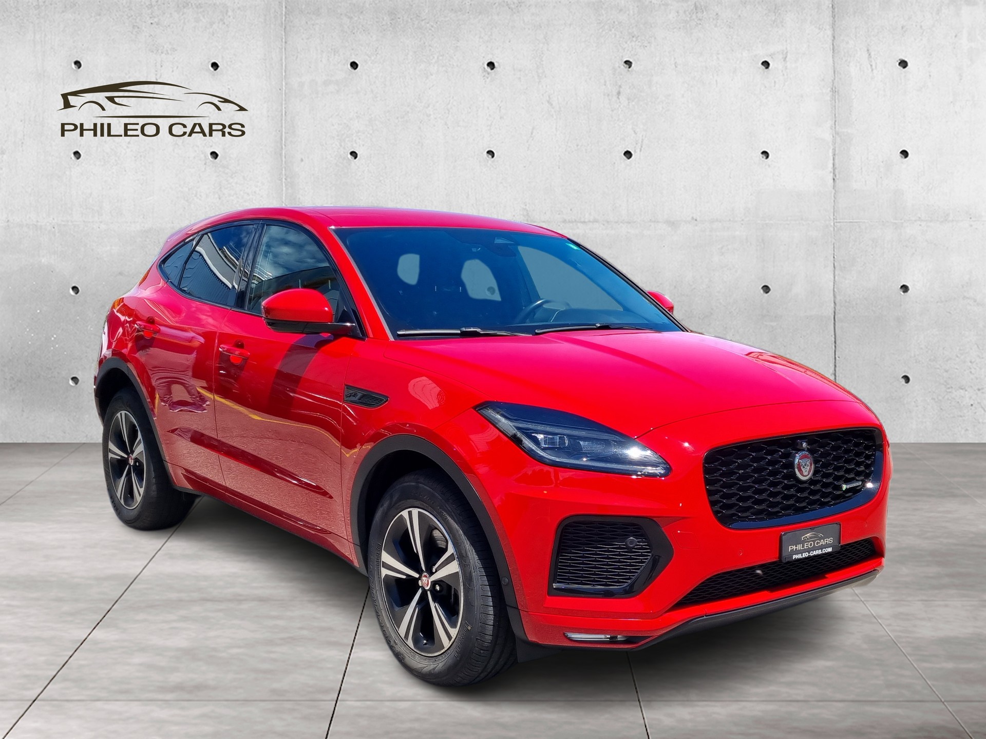 JAGUAR E-Pace 1.5 P300e R-Dynamic AWD HSE-image-2