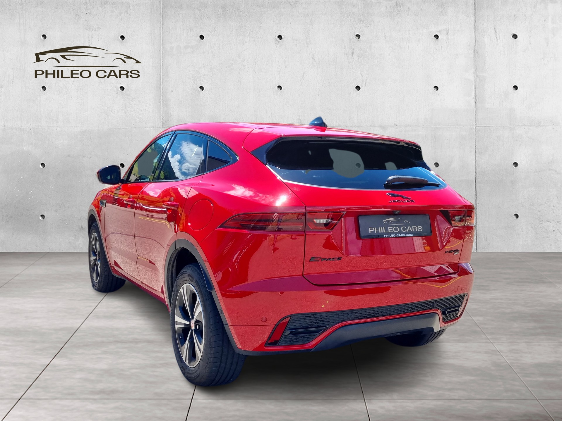 JAGUAR E-Pace 1.5 P300e R-Dynamic AWD HSE-image-6