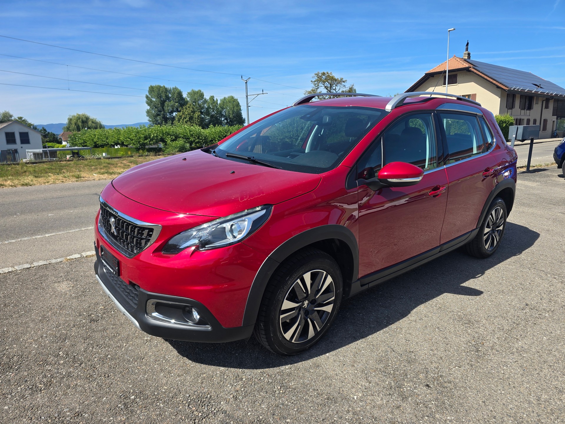 PEUGEOT 2008 1.2 PureTech Allure EAT6-image-0