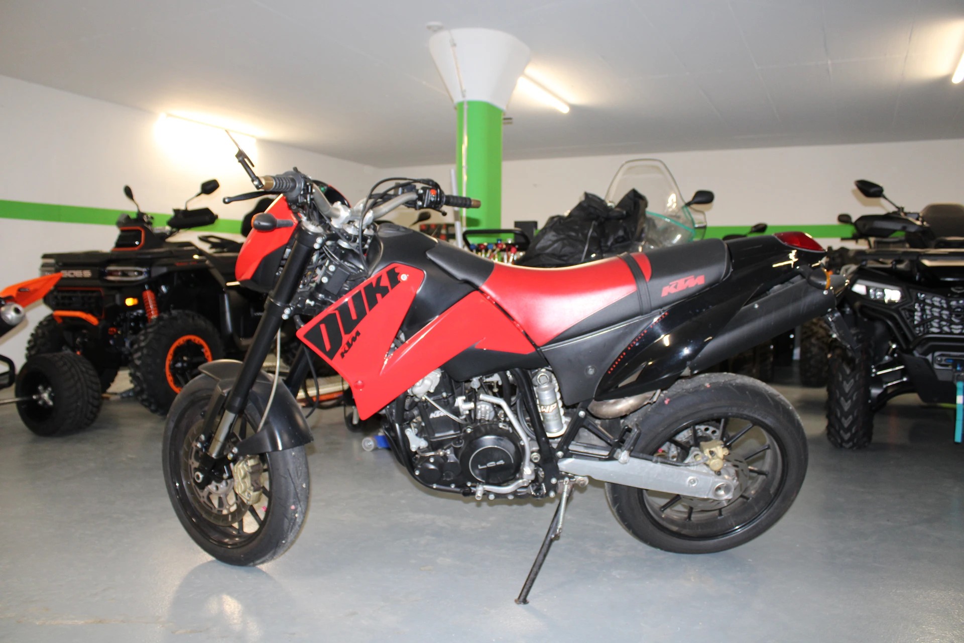 KTM 640 Duke-E II-showroom-element-2